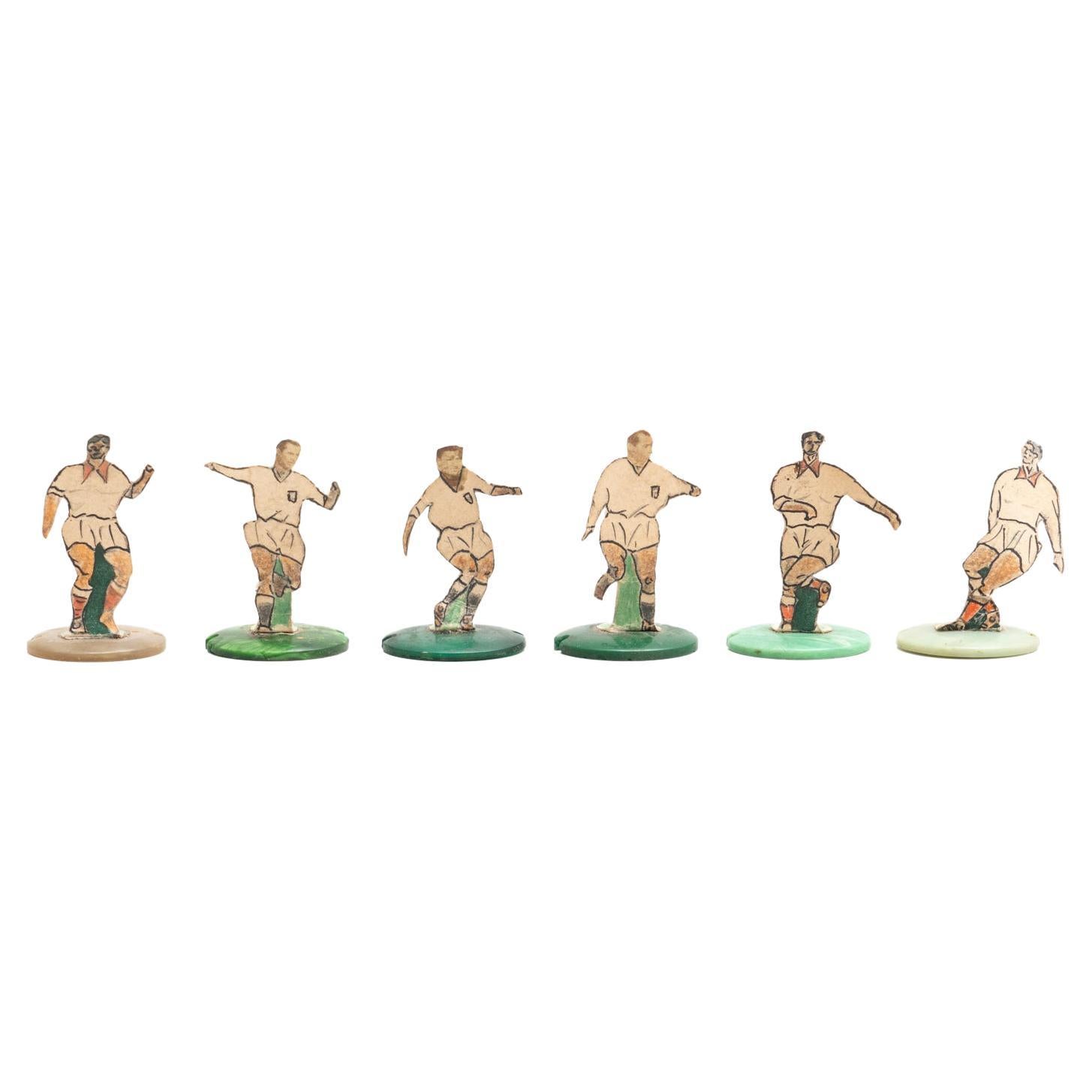 Ensemble de 6 figurines de jeu de football traditionnelles anciennes à boutons, vers 1950