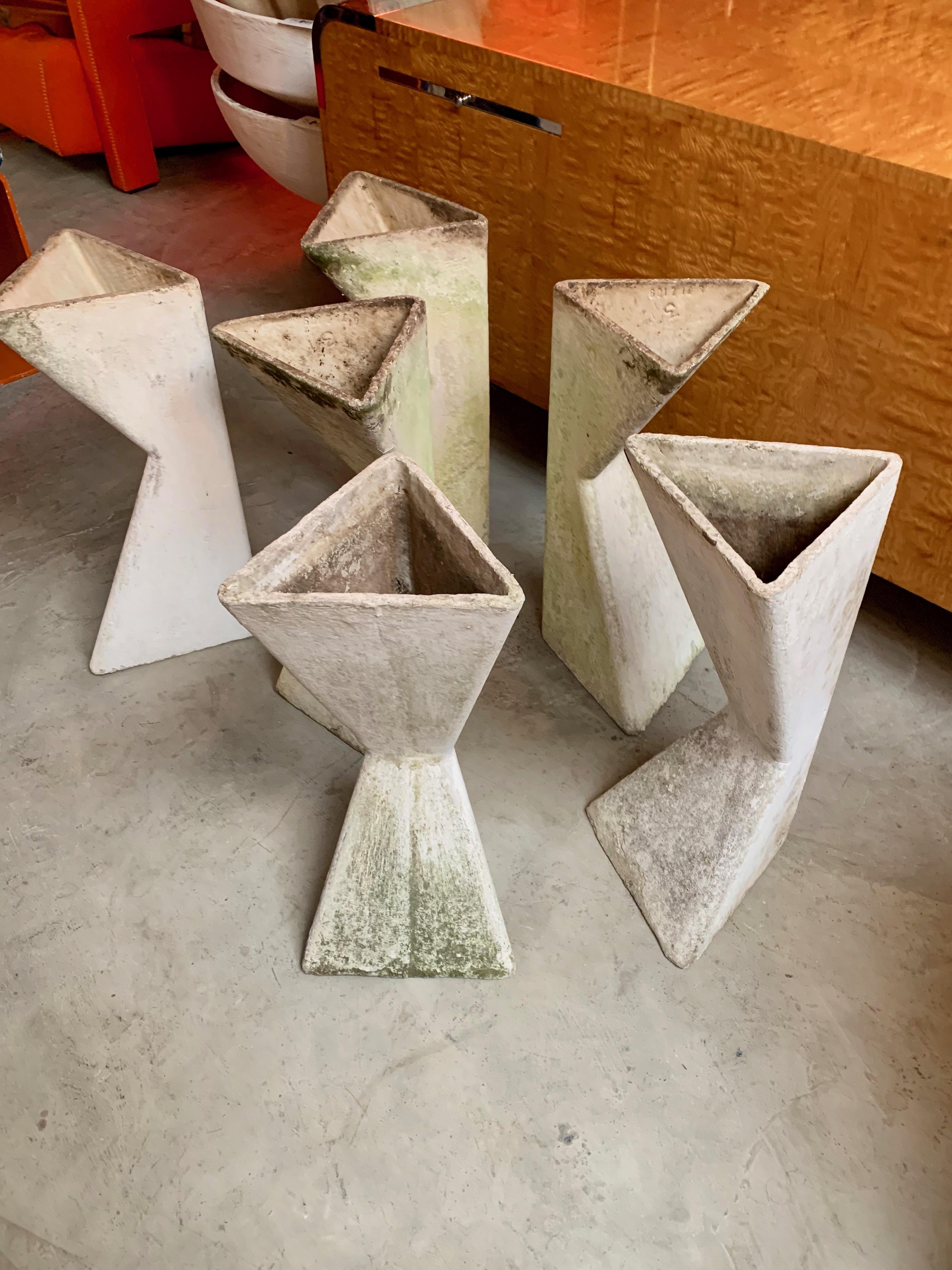 Set of 6 Triangular Double Sided Planters by Willy Guhl In Good Condition In Los Angeles, CA
