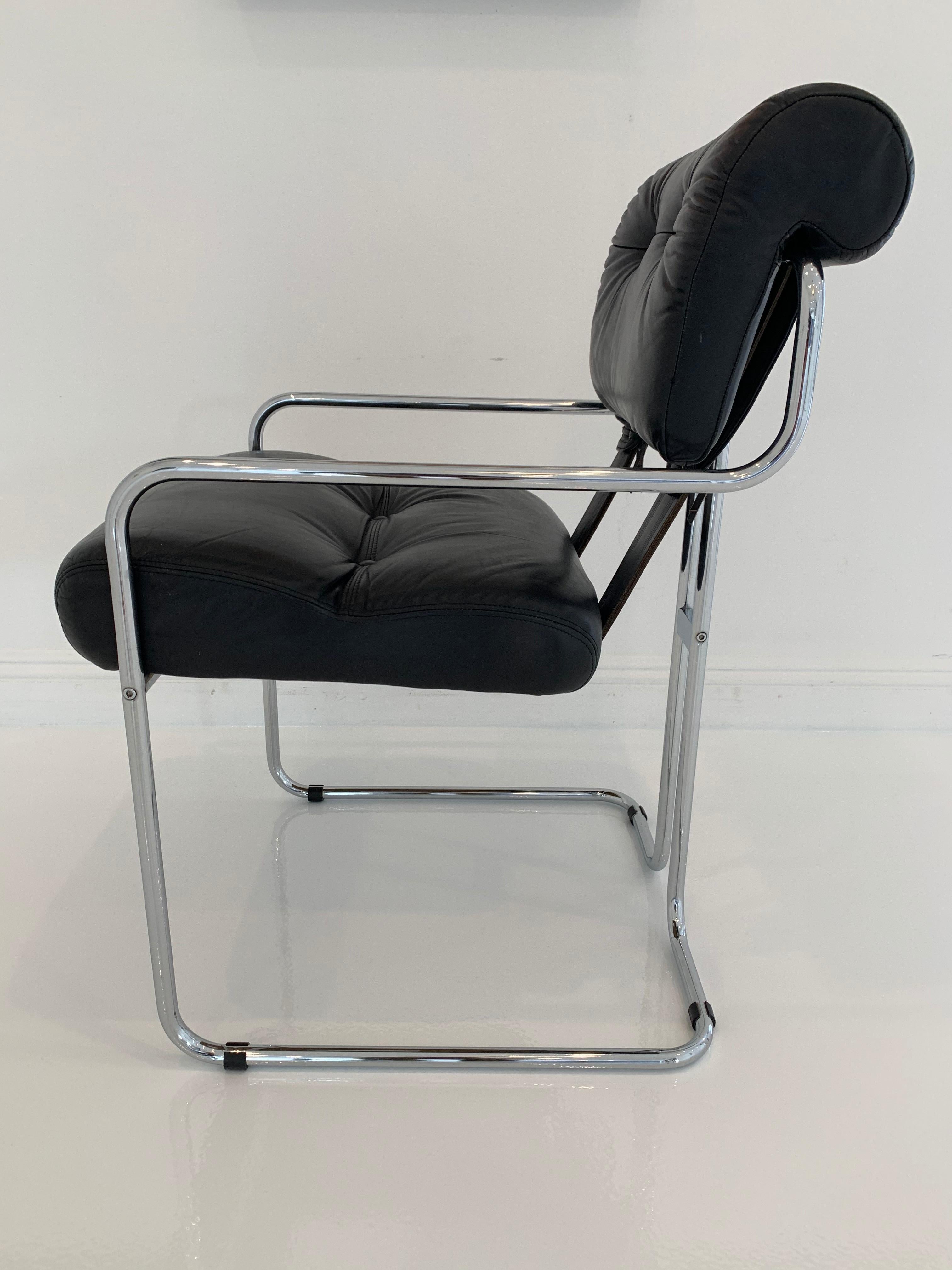 Pair of 'Tucroma' Chairs in Black Leather by Guido Faleschini 4