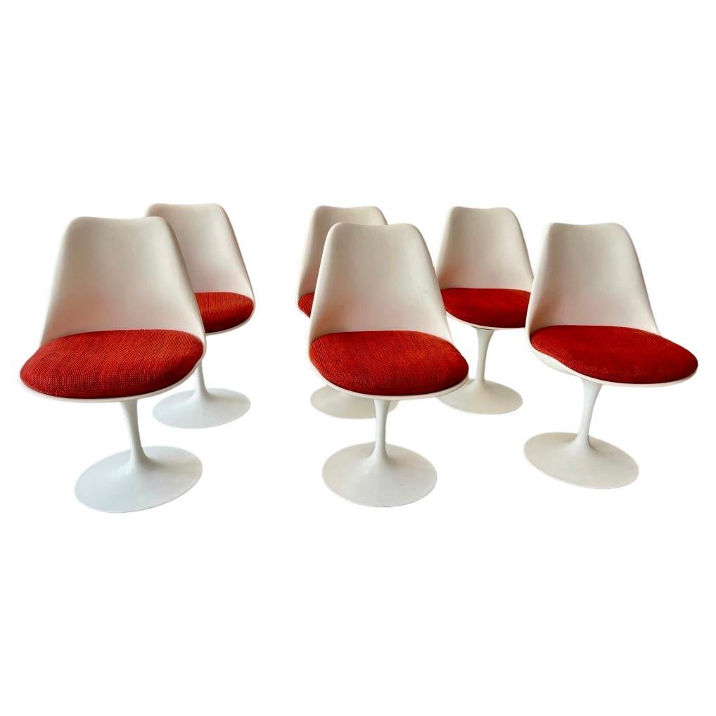 Set of 6 Tulip Chairs by Eero Saarinen produced by Knoll International ca. 1970
