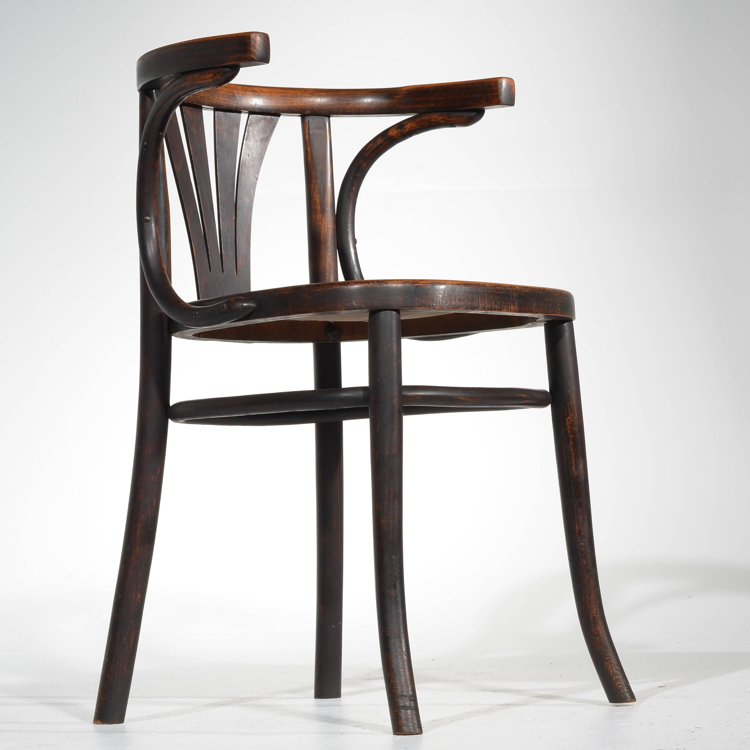 This is an excellent set of six Thonet cafe dining chairs. These chairs date from the turn of the 20th century.