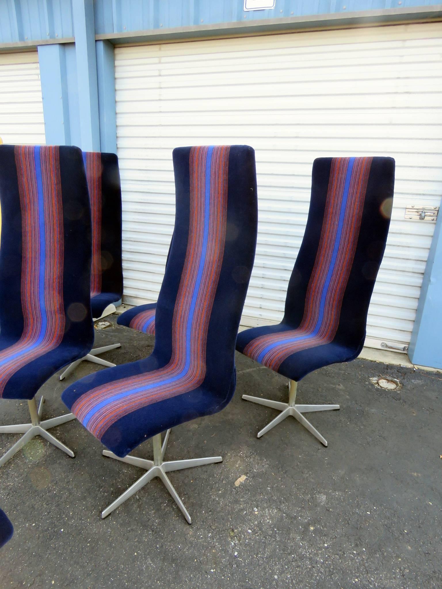 Set of Six Upholstered Arne Jacobsen for Fritz Hansen High Back Chairs In Good Condition In Swedesboro, NJ