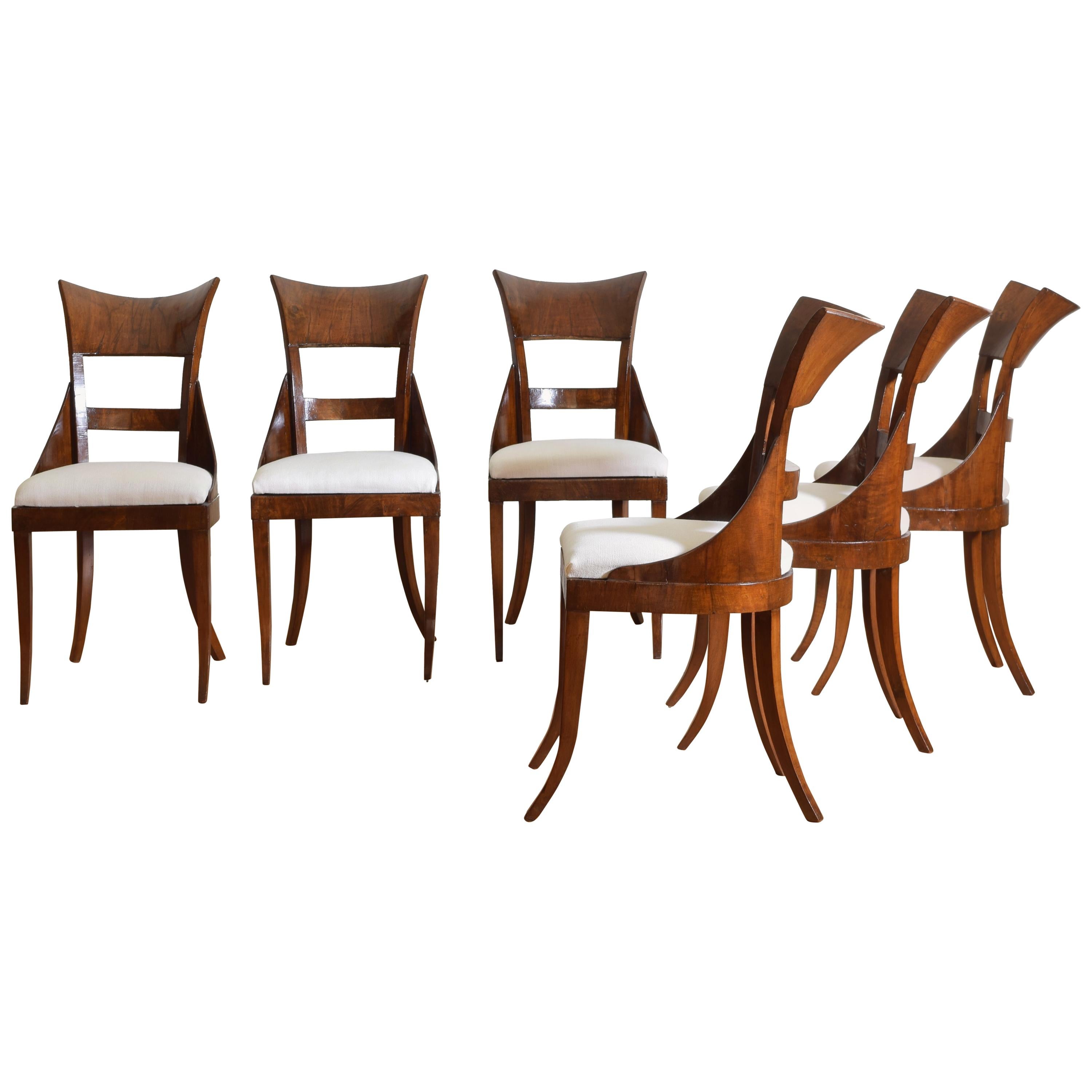 Set of 6 Venetian Walnut Veneered Dining Chairs, Early 19th Century