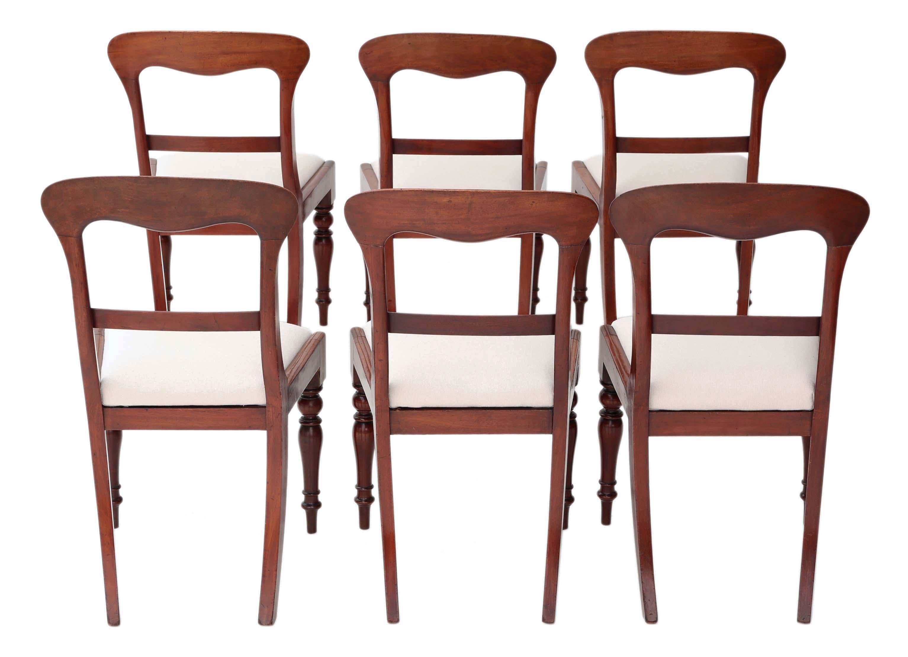 Antique fine quality set of 6 Victorian mahogany dining chairs, circa 1850.
Solid, heavy and strong with no loose joints. Lovely simple elegant design.
Recent upholstery in a heavy weight upholstery fabric, with an off white color.
Overall