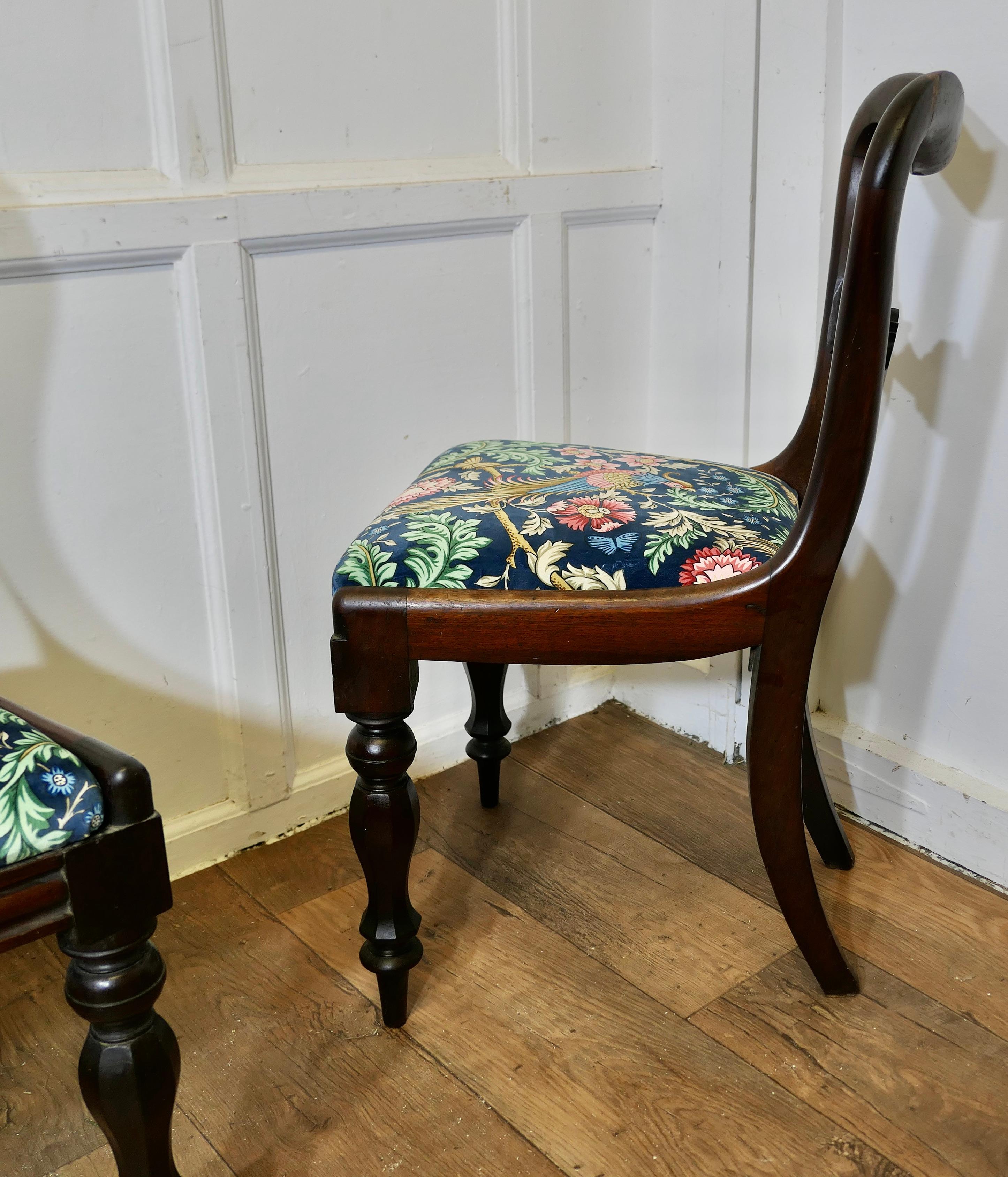 Mid-19th Century Set of 6 Victorian Upholstered Dining Chairs  A superb quality set of chairs For Sale