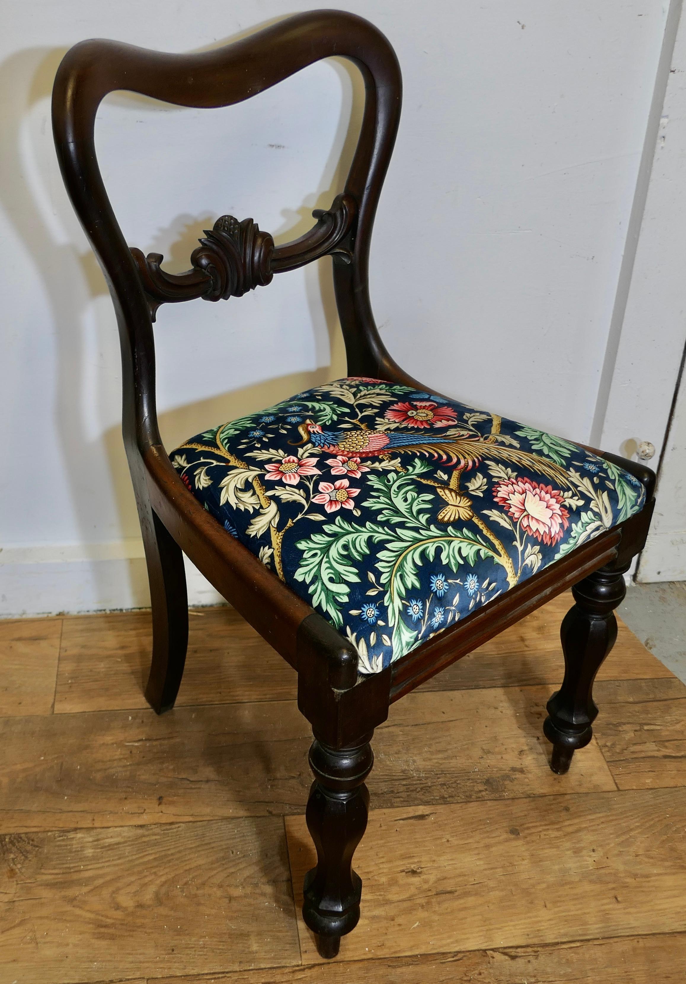 Set of 6 Victorian Upholstered Dining Chairs  A superb quality set of chairs For Sale 1
