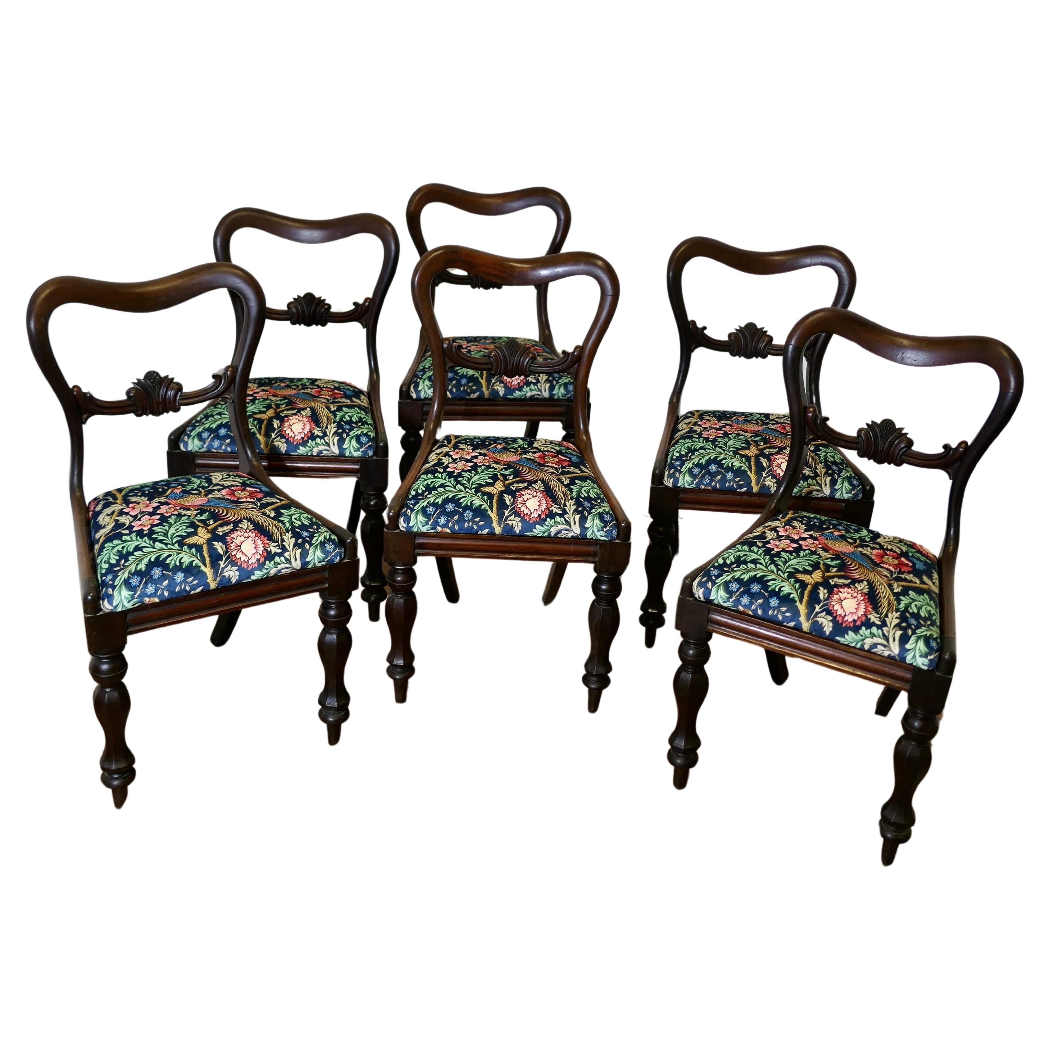 Set of 6 Victorian Upholstered Dining Chairs  A superb quality set of chairs For Sale