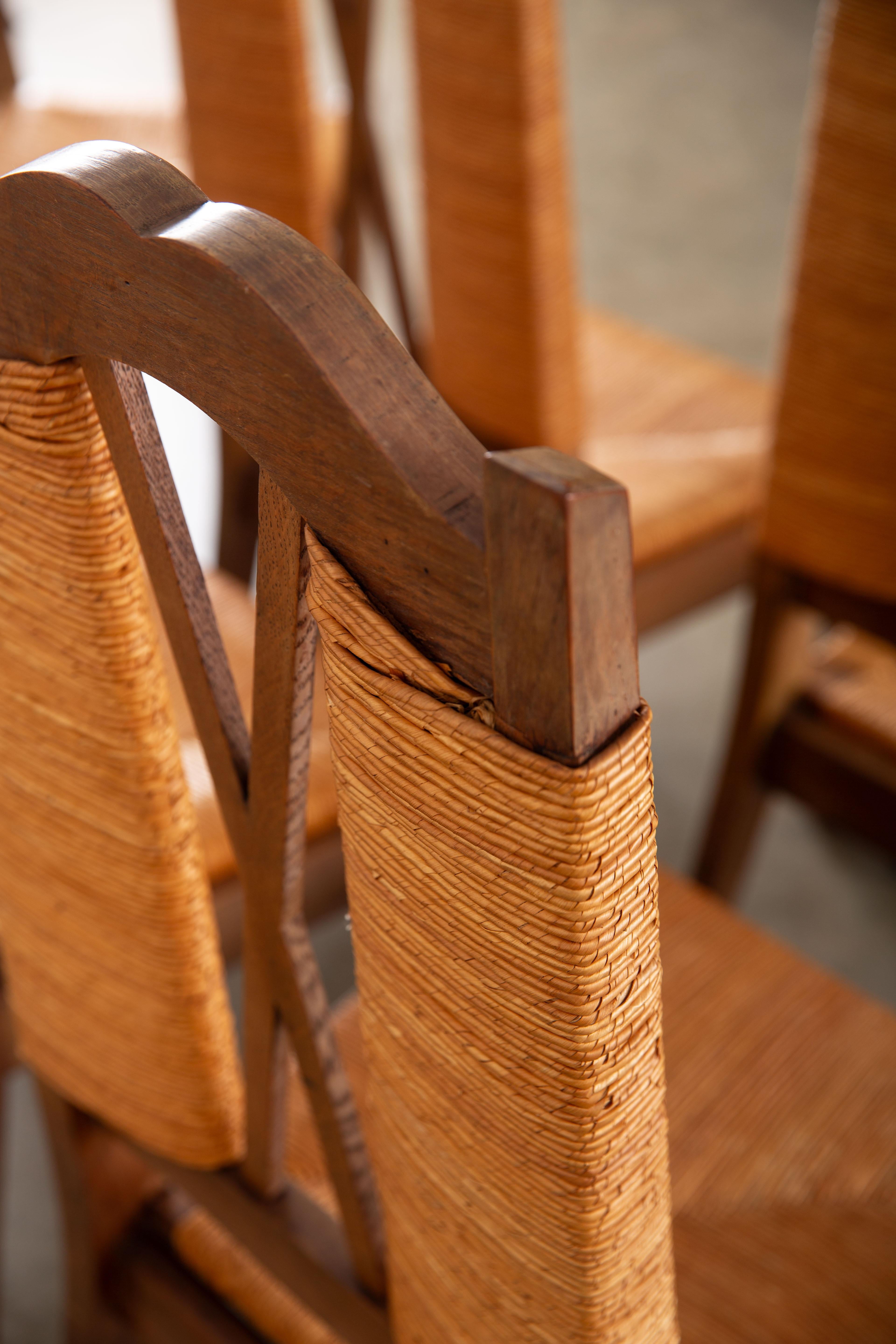 Set di 6 sedie da pranzo vintage in Oak francese degli anni '40 con sedili in canna in vendita 7