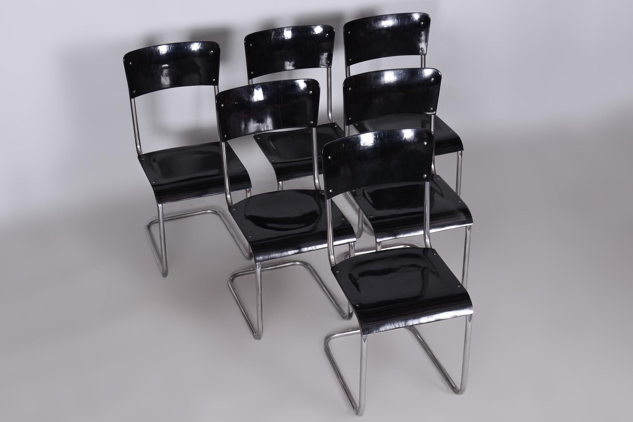 Set of 6 Vintage Bauhaus Chairs, Restored, Gloss, Vichr a Spol, Czechia, 1930s In Good Condition For Sale In Horomerice, CZ