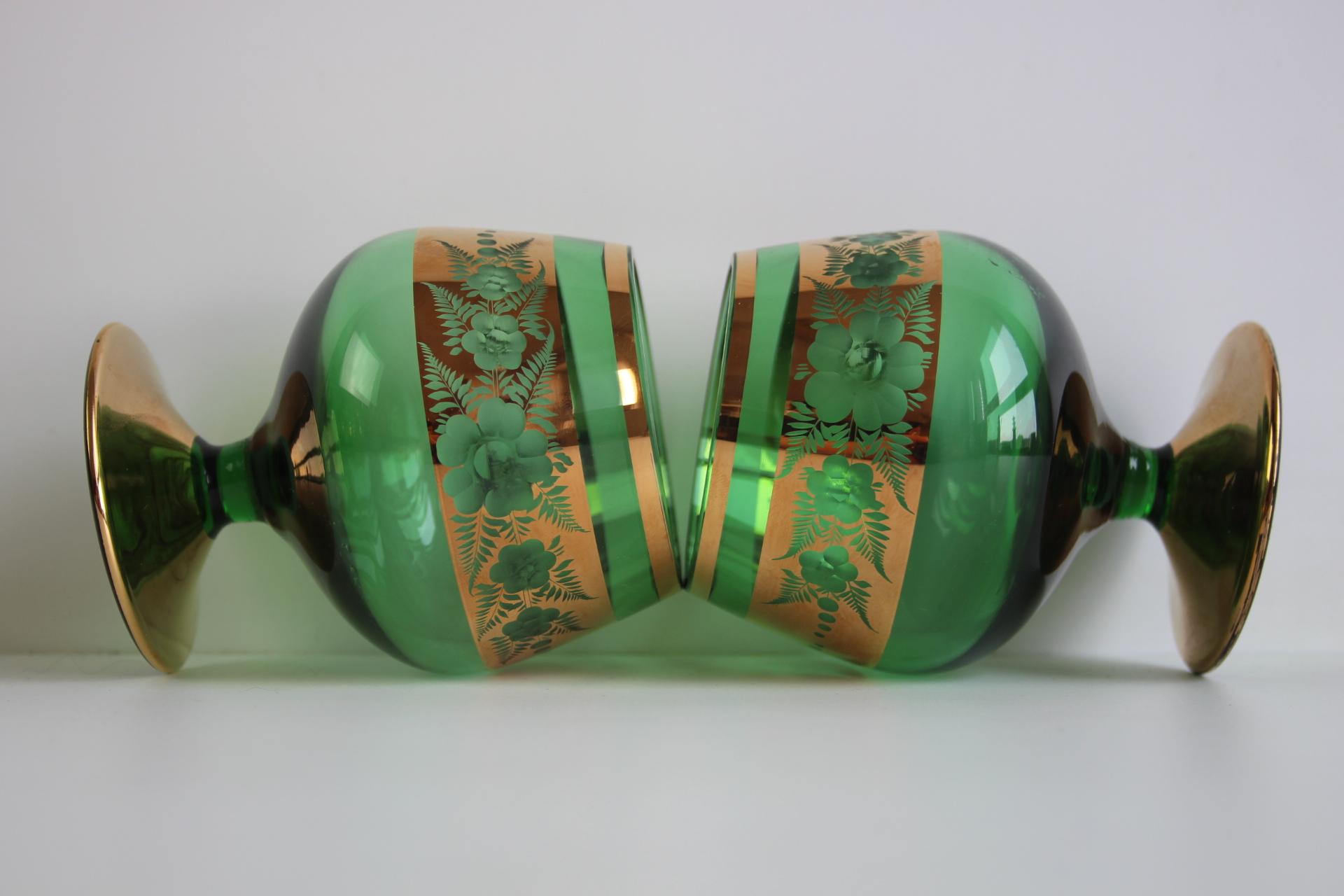 Set of 6 Vintage Bohemian Green and Gold Gilded Glasses For Sale 6