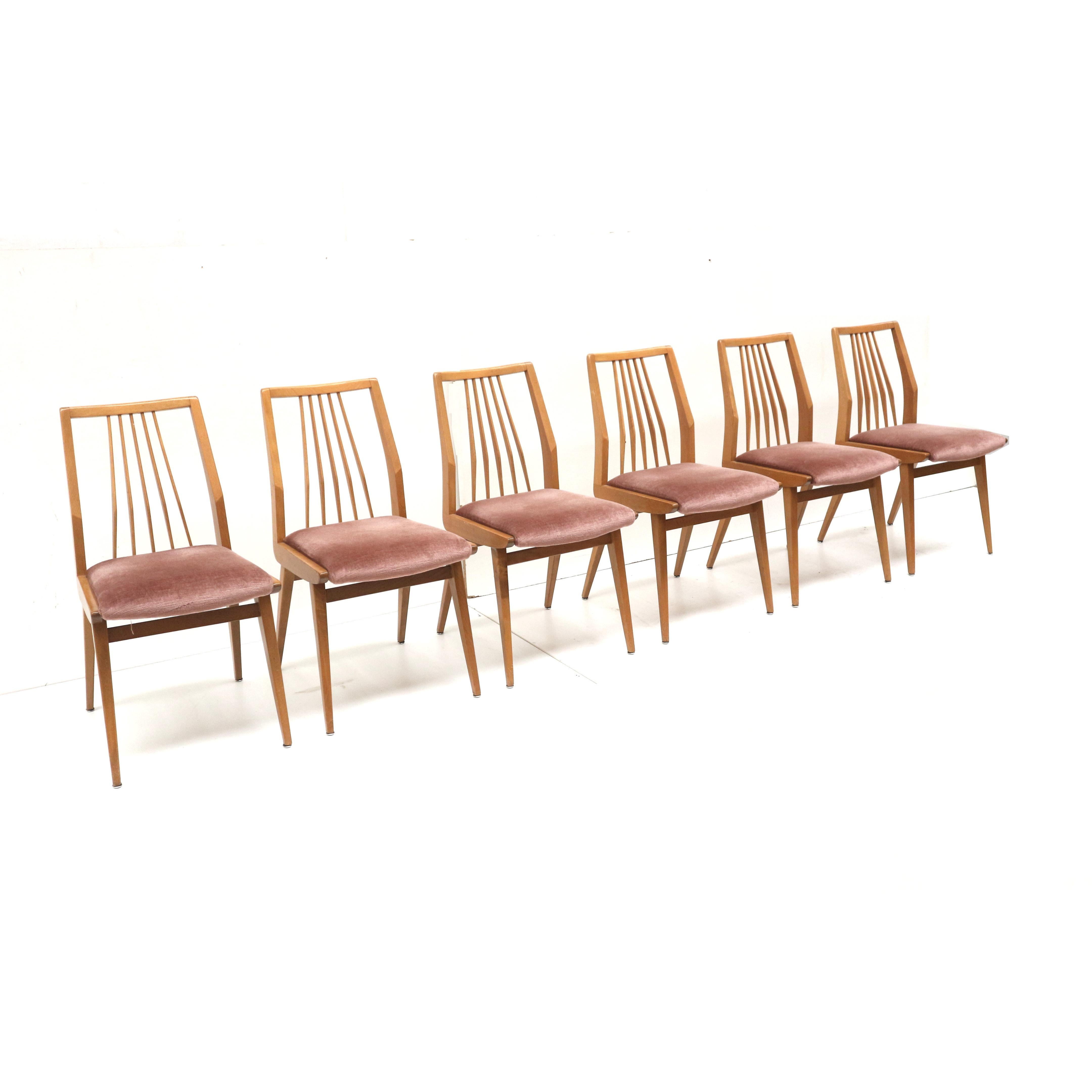 Mid-Century Modern Set of 6 vintage chairs / bar chairs with pink velvet upholstery made in the 60s For Sale