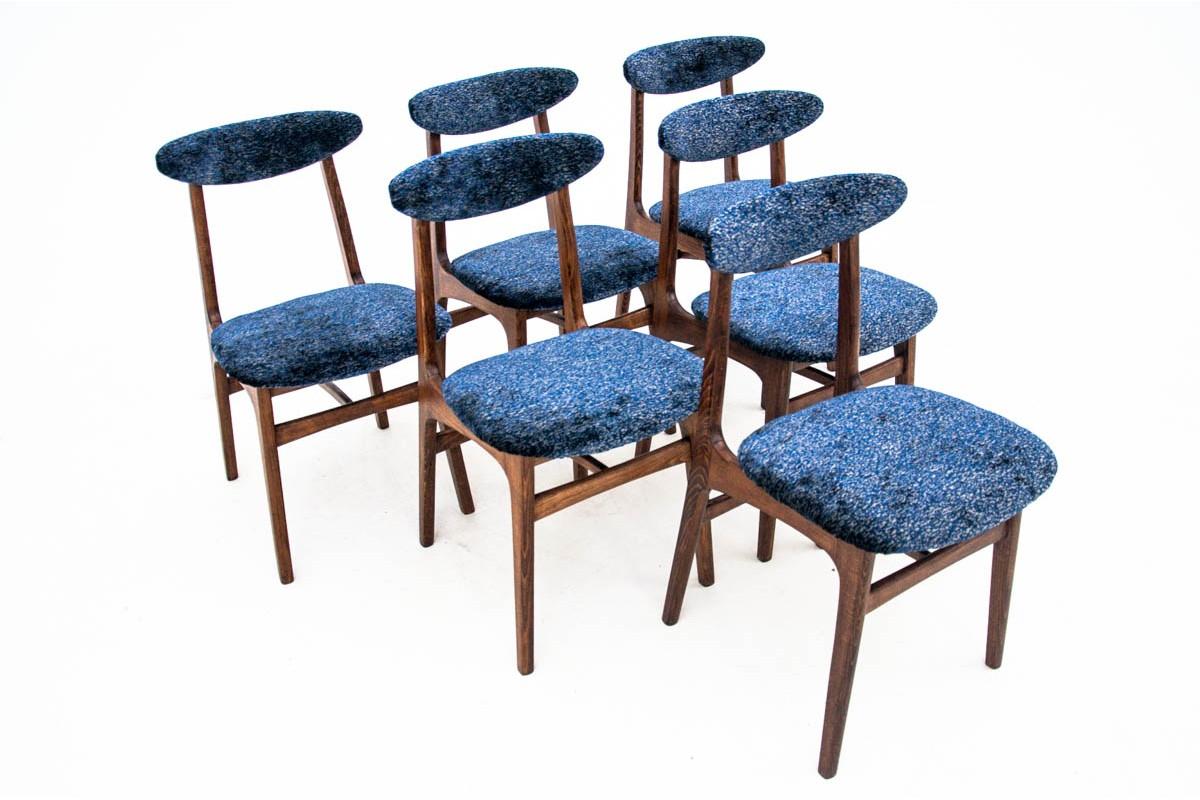 A set of chairs, Poland, designed by R.T. Noise, 1960s

Very good condition.

After professional renovation and replacement of upholstery.

Dimensions:

Height 75 cm, seat height 42 cm, width 42 cm, depth 47 cm.