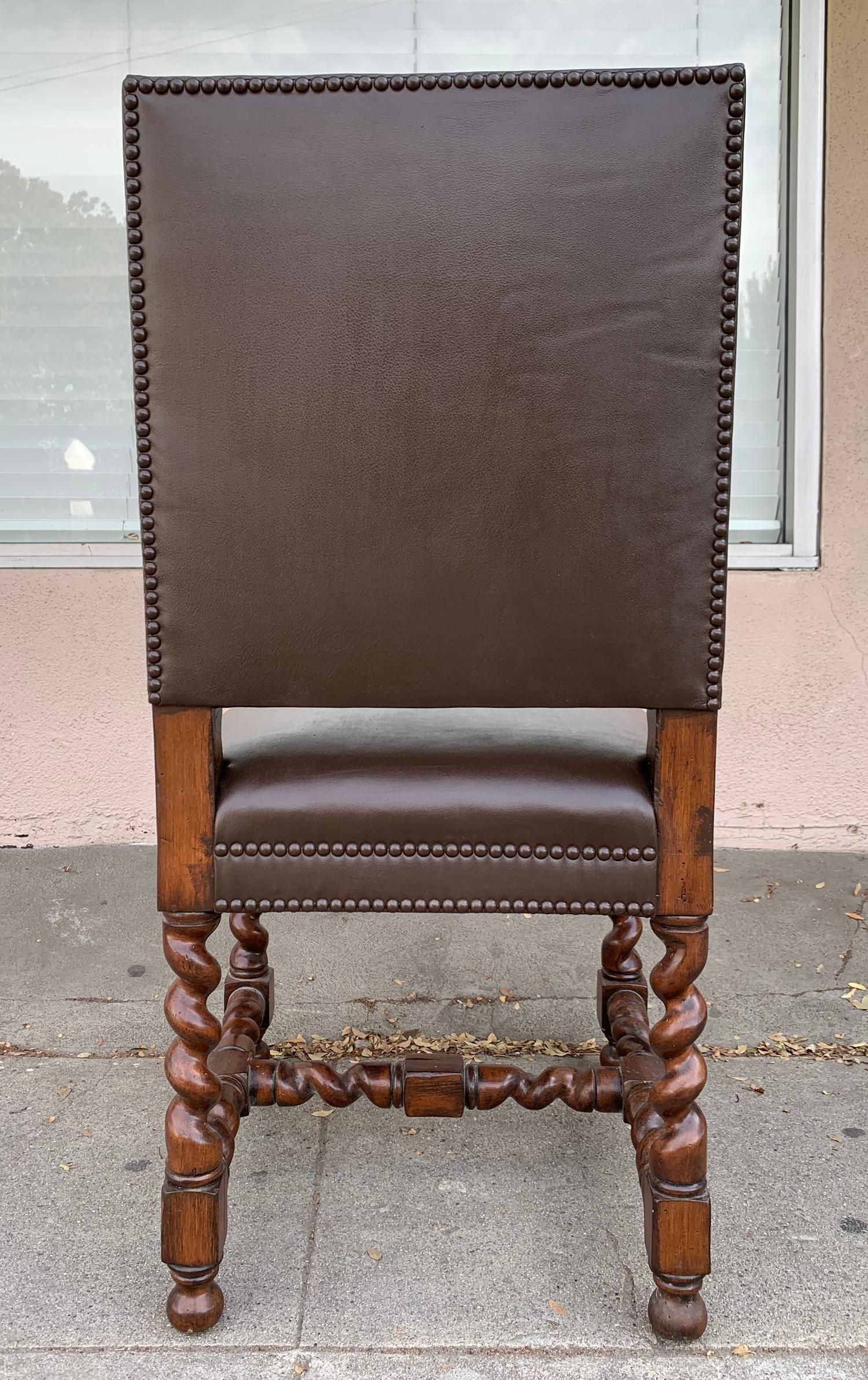American Set of 6 Vintage Chairs with Turned Legs and Leather Upholstery