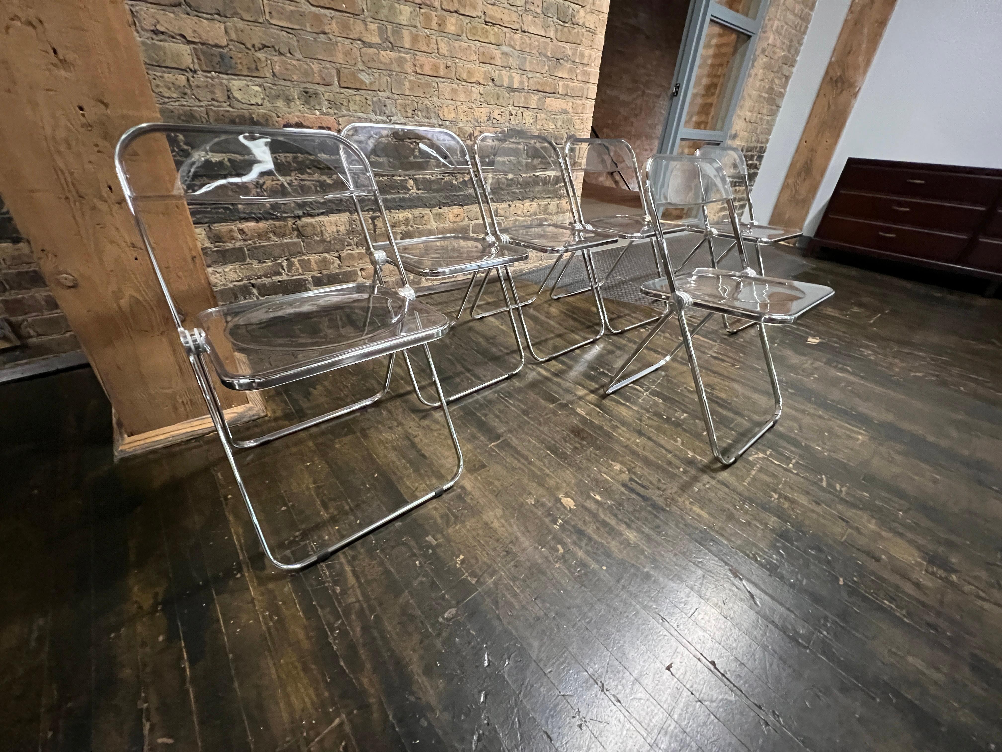 Mid-Century moderno Set di 6 sedie vintage in lucite trasparente e cromo di Castelli in vendita