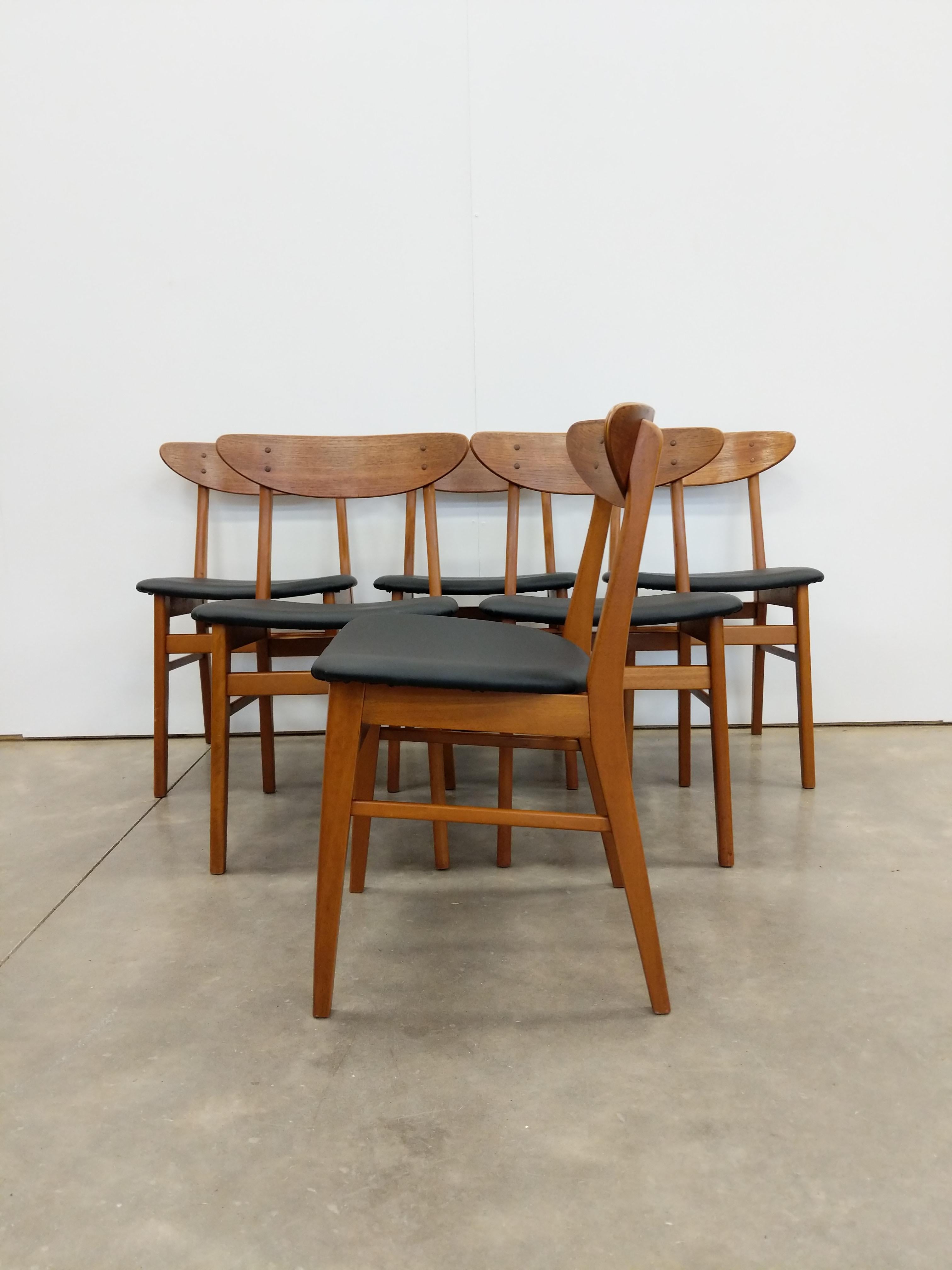 Set of 6 authentic vintage mid century Danish / Scandinavian Modern dining chairs.

Model 210 by Farstrup.

Maker's stamp on bottoms.

This set is in excellent refurbished condition with few signs of age-related wear and brand new upholstery (see