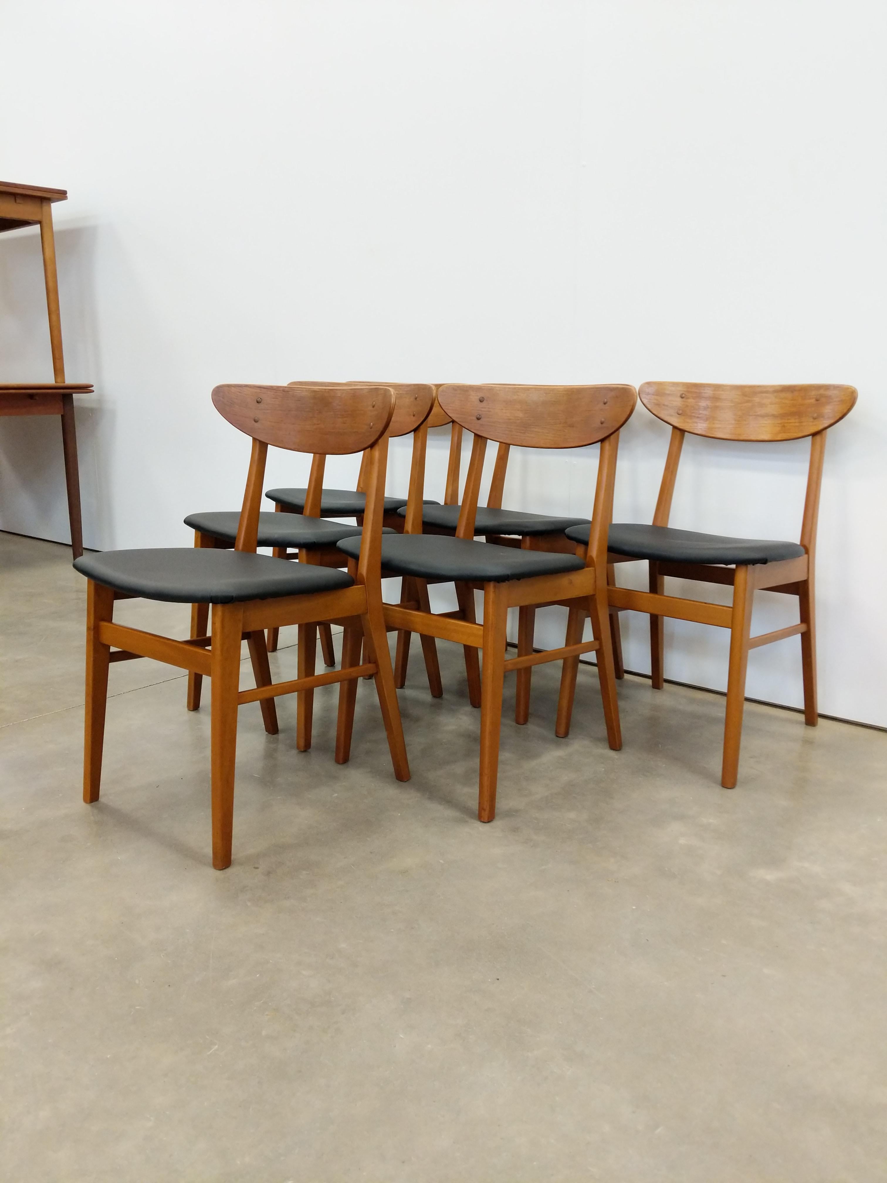 Wood Set of 6 Vintage Danish Modern Dining Chairs by Farstrup