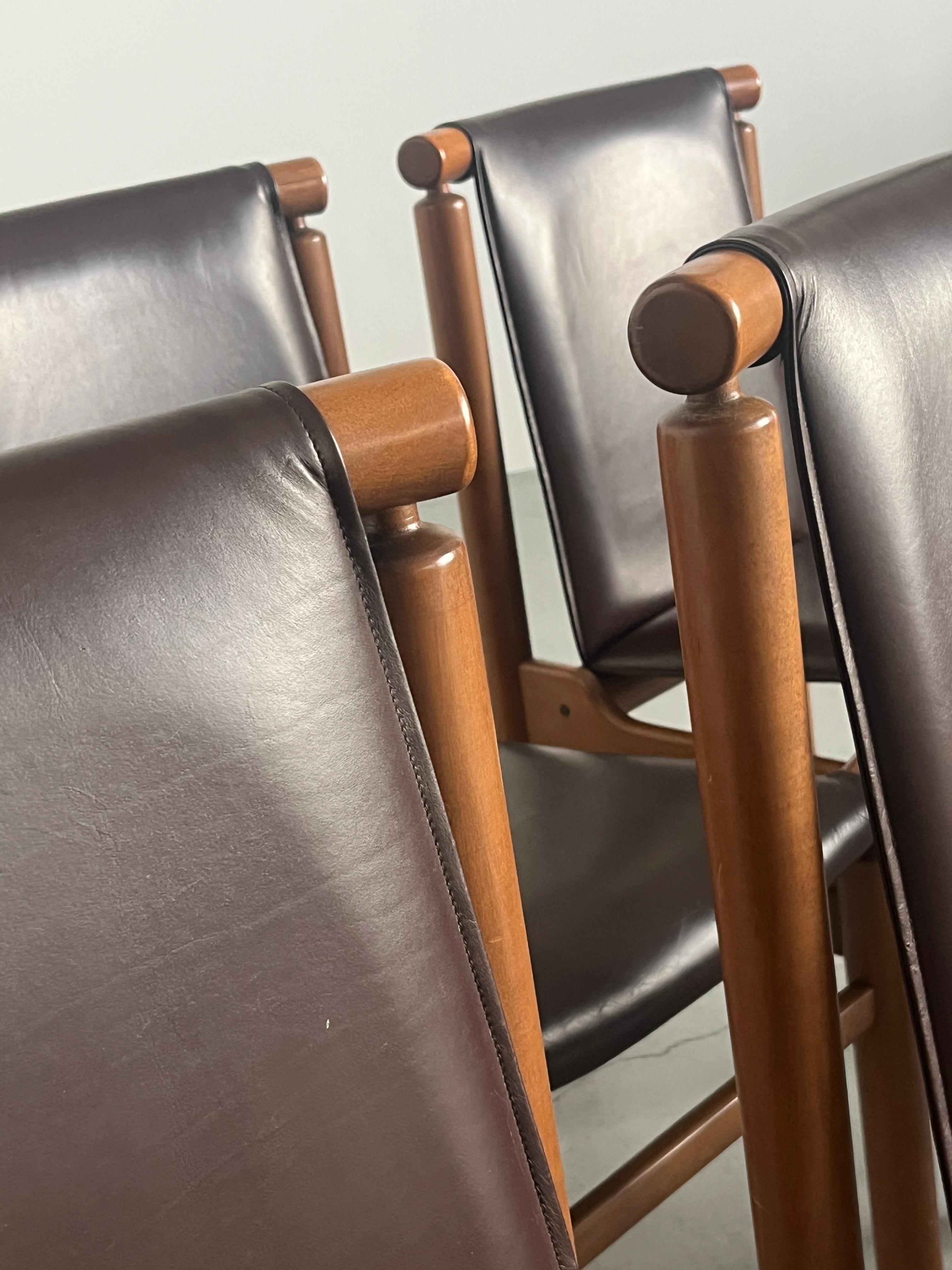 Ensemble de 6 chaises de salle à manger vintage en cuir brun foncé Att. à Ilmari Tapiovaara en vente 1