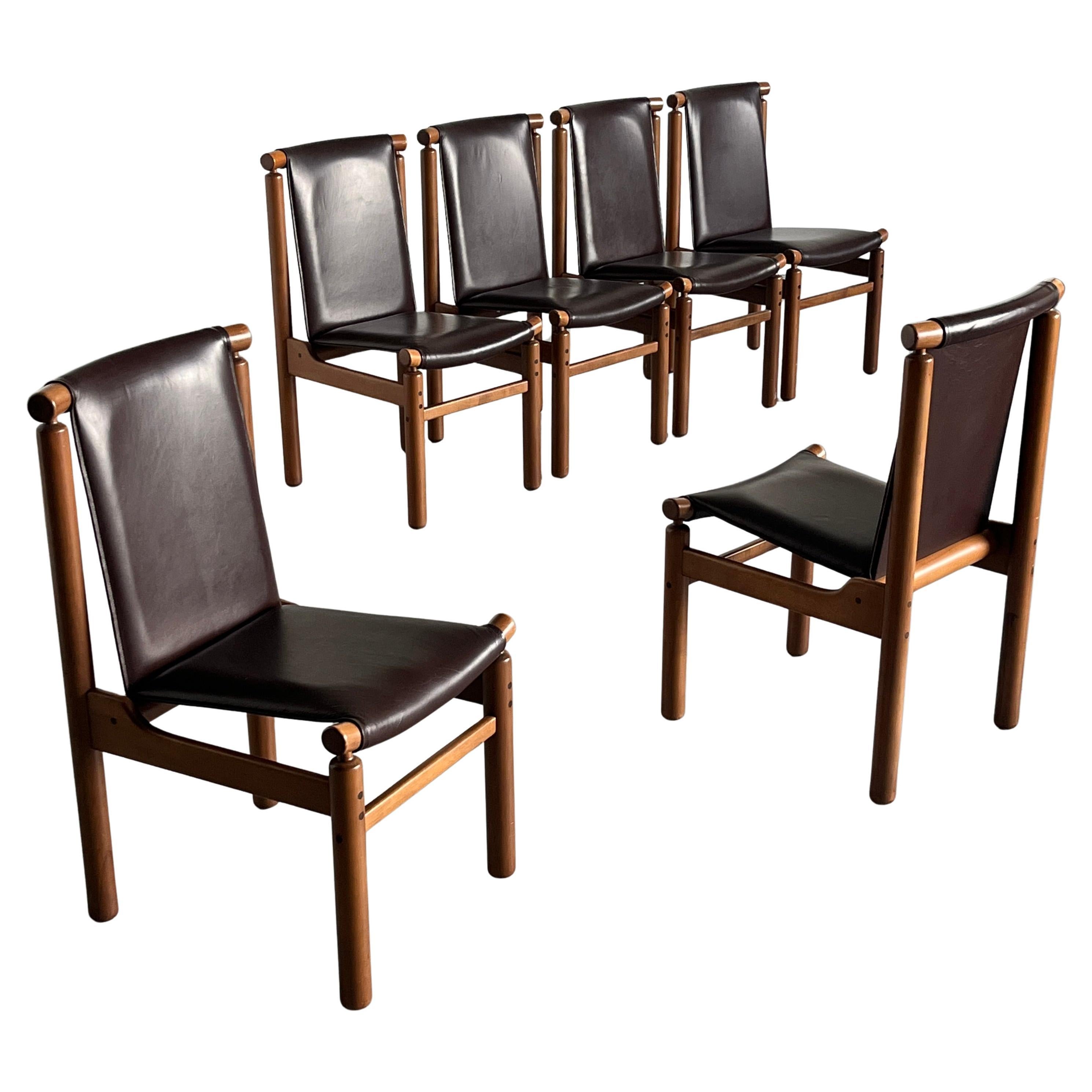 Ensemble de 6 chaises de salle à manger vintage en cuir brun foncé Att. à Ilmari Tapiovaara