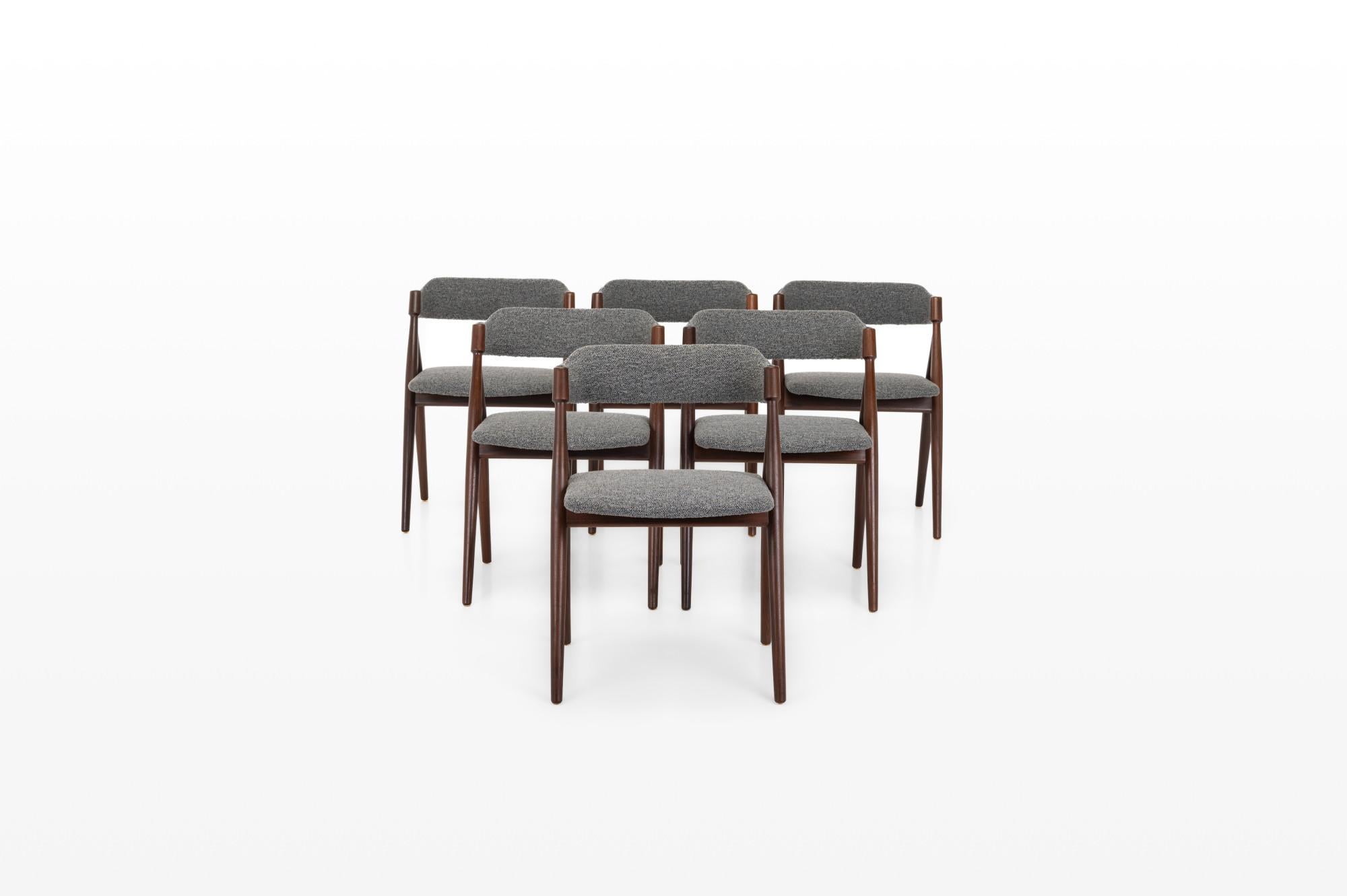 Scandinavo moderno Set di 6 sedie da pranzo vintage in bouclé grigio in vendita