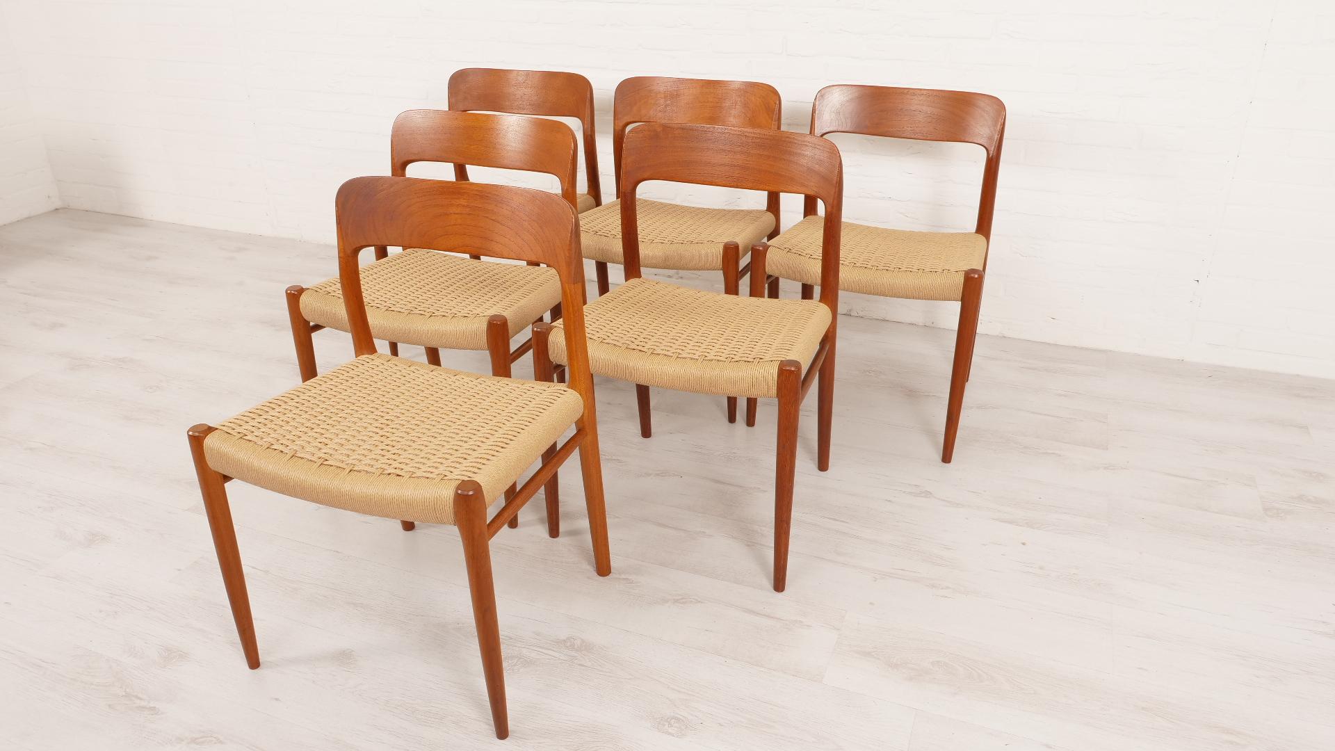 Ensemble de 6 chaises de salle à manger vintage  Niels Otto Møller  Modèle 75  Corde en papier  Teck en vente 4