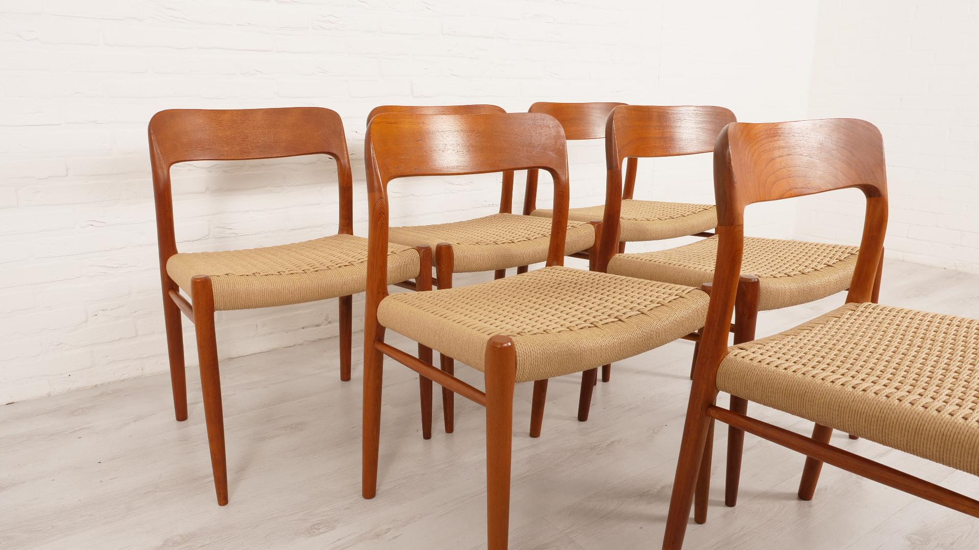 Ensemble de 6 chaises de salle à manger vintage  Niels Otto Møller  Modèle 75  Corde en papier  Teck en vente 6