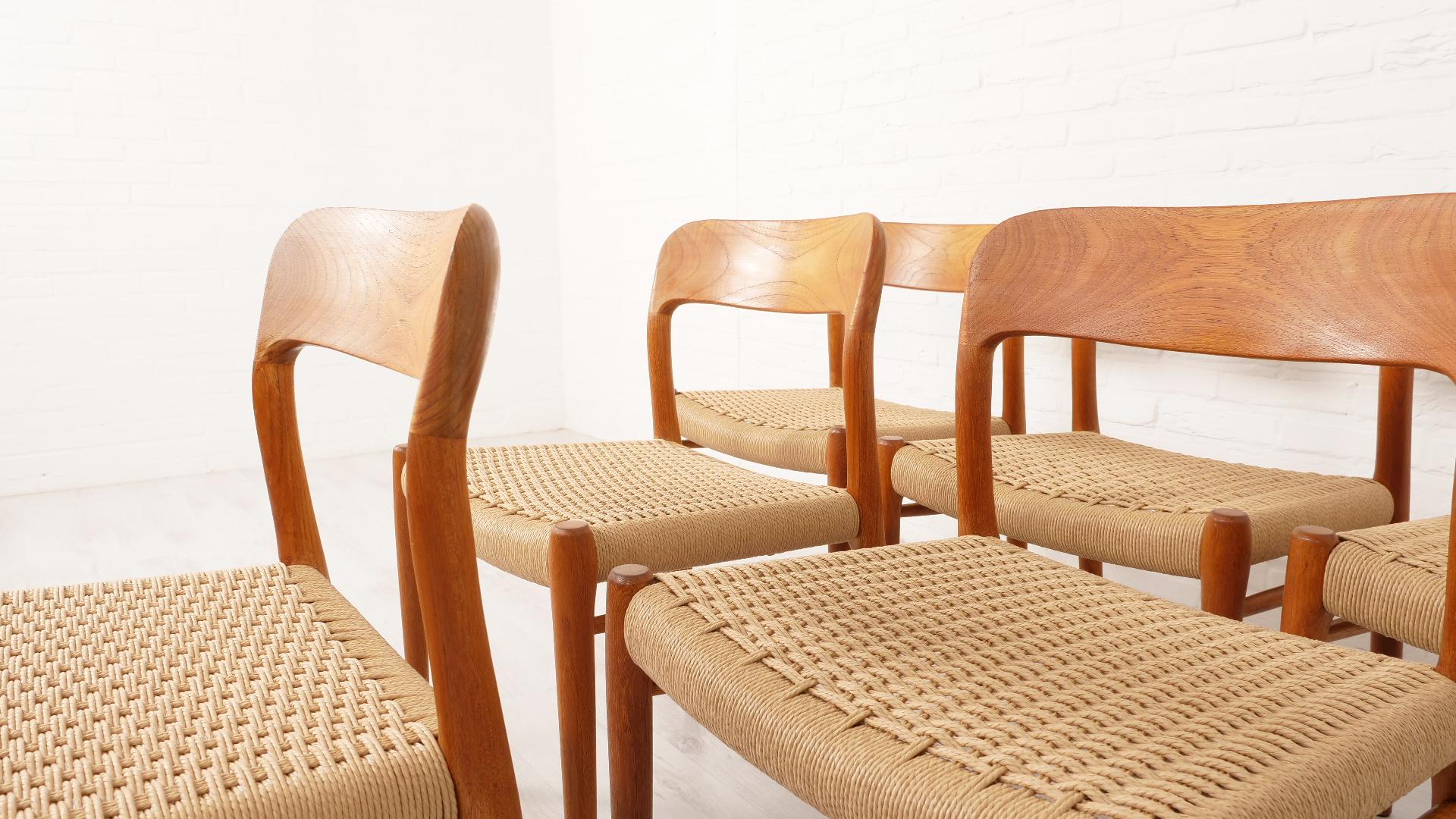 Ensemble de 6 chaises de salle à manger vintage  Niels Otto Møller  Modèle 75  Corde en papier  Teck en vente 1