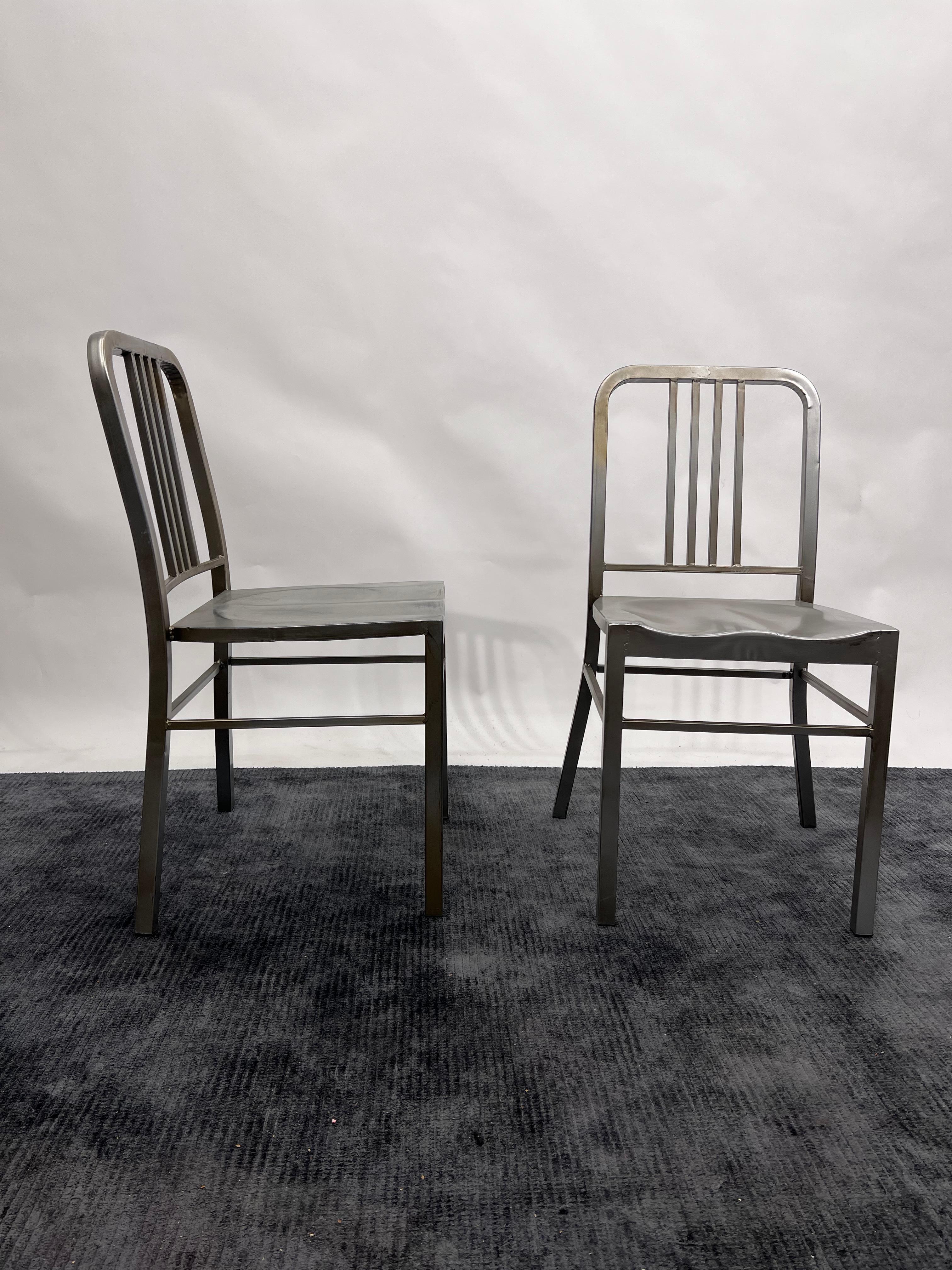 Ensemble de 6 chaises vintage de style Emeco en métal bleu marine en vente 6