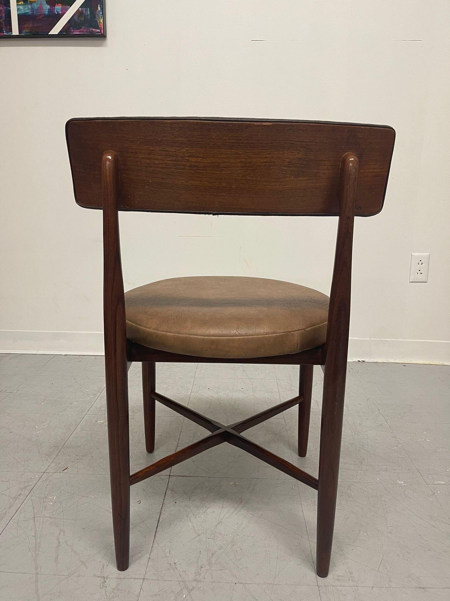 Set of 6 Vintage English Mid Century Modern G-Plan Dining Chairs. For Sale 4
