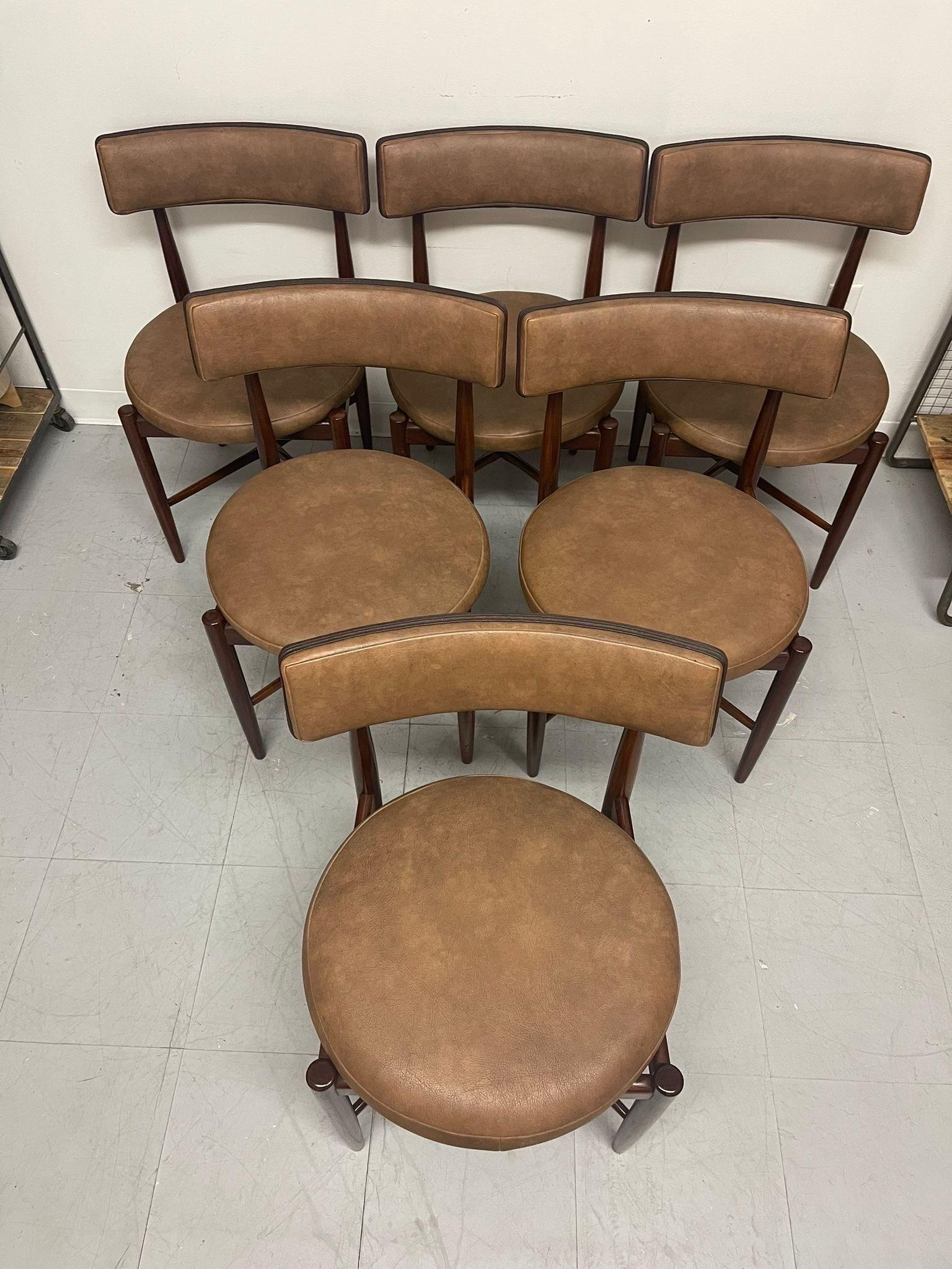 Set of 6 Vintage English Mid Century Modern G-Plan Dining Chairs. In Good Condition For Sale In Seattle, WA