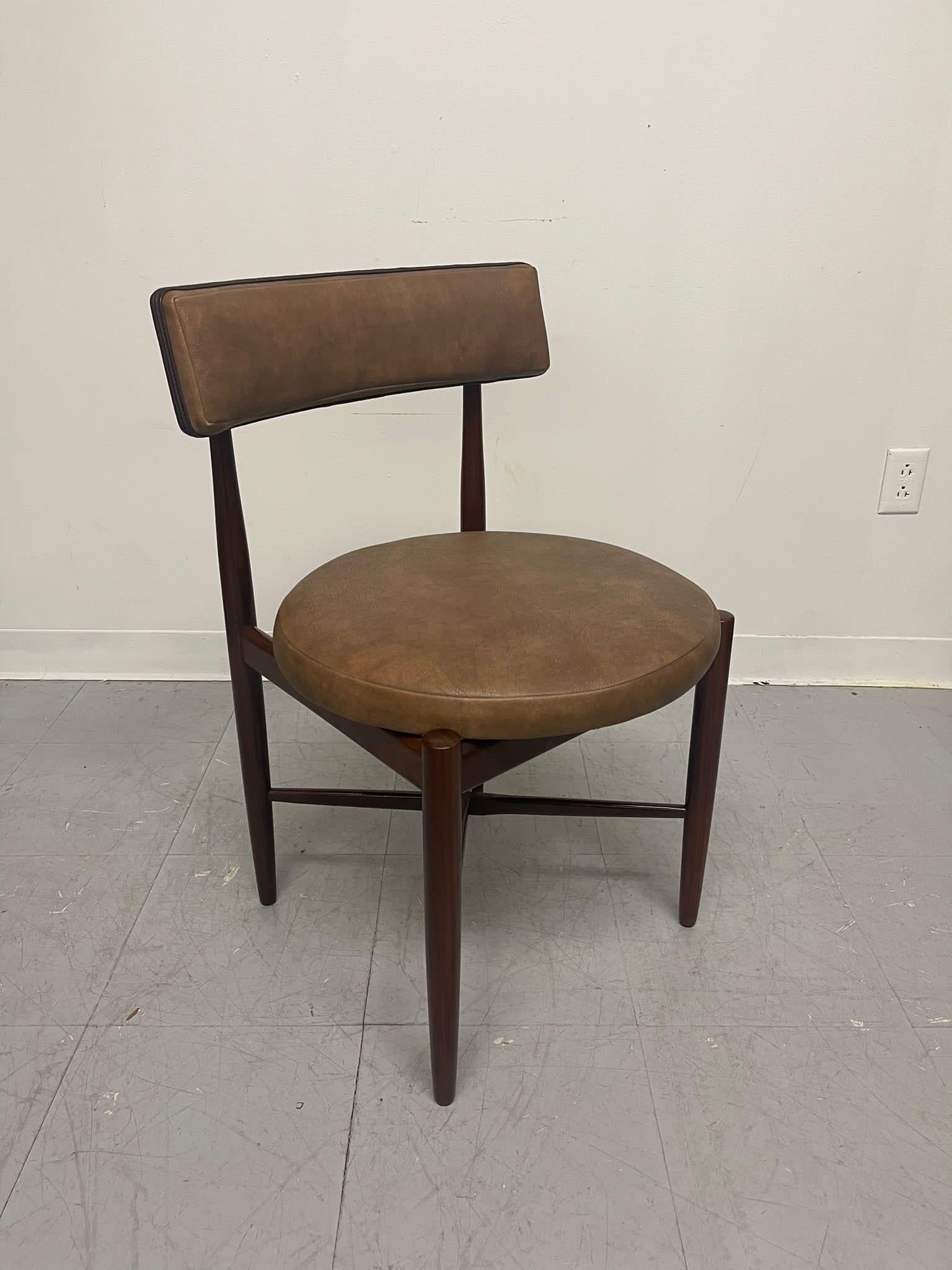 Set of 6 Vintage English Mid Century Modern G-Plan Dining Chairs. For Sale 1