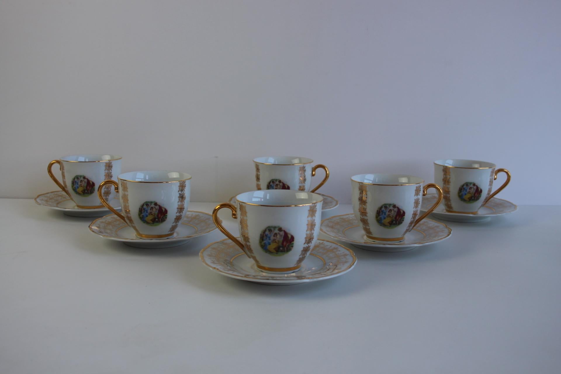 Set of 6 Vintage EPIAG Czech Porcelain Demitasse Cups and Saucers In Good Condition For Sale In Praha, CZ