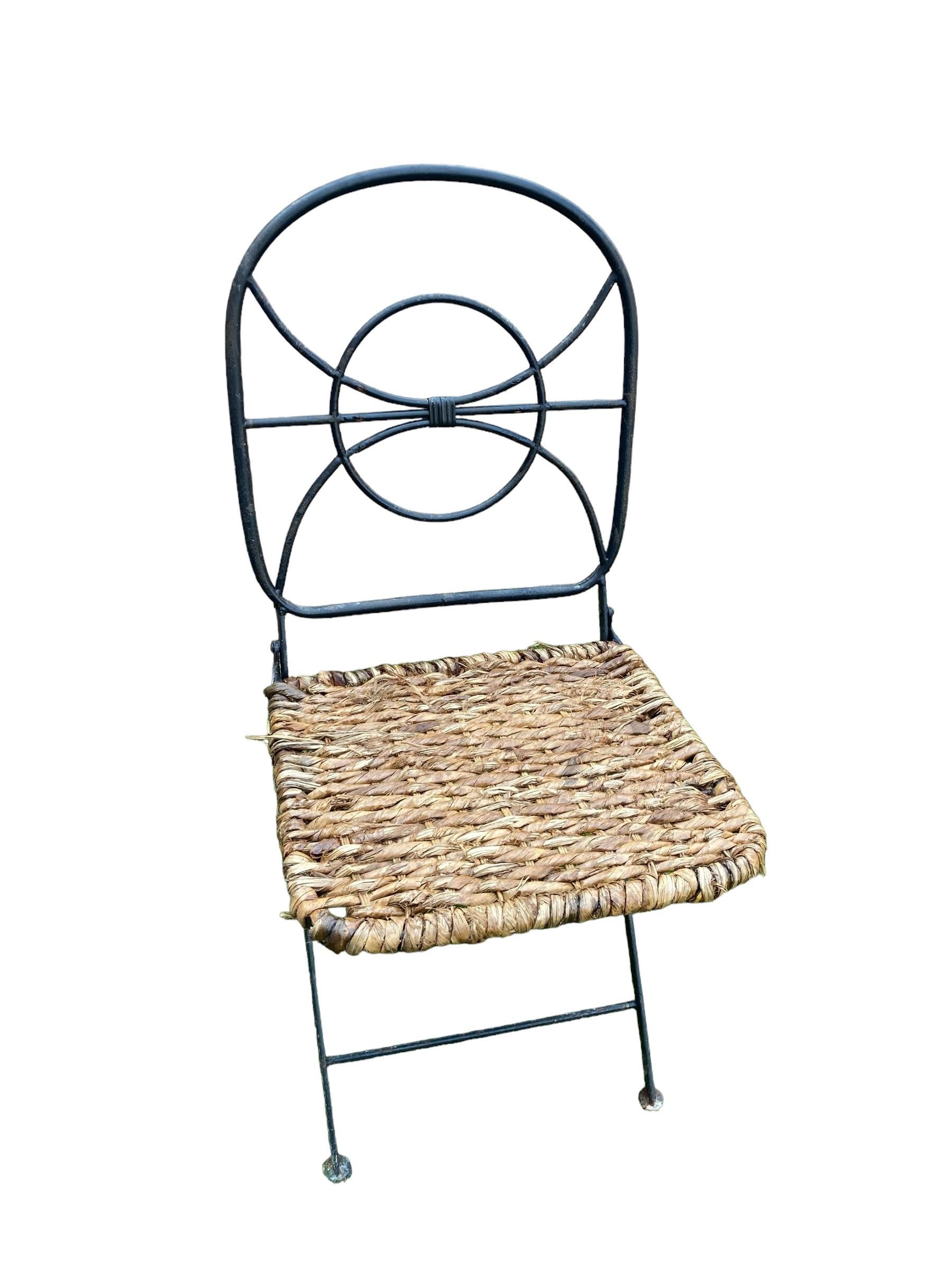 Osier Ensemble de 6 chaises de jardin vintage pliantes en fer forgé et osier en vente