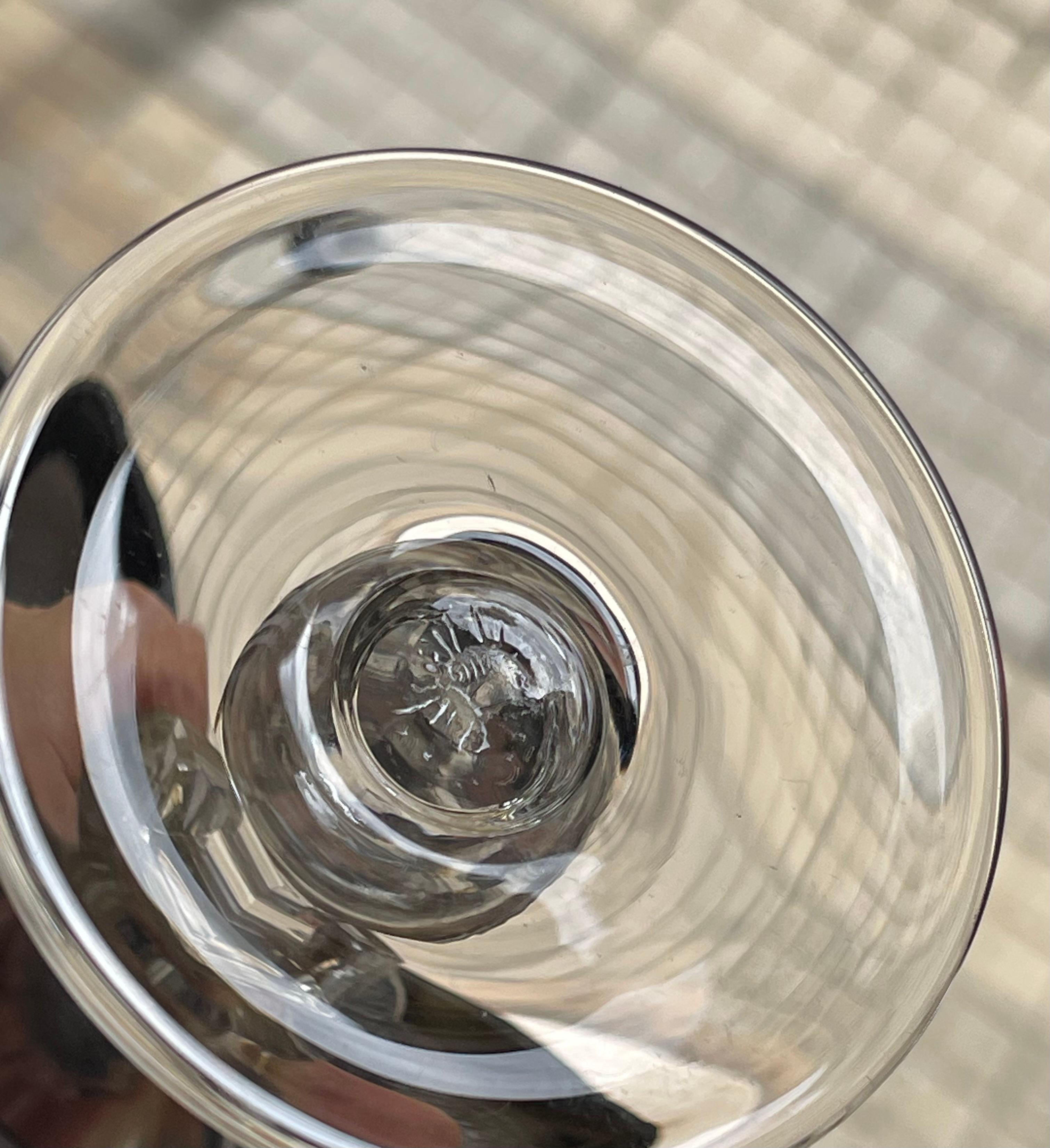 Mid-Century Modern Lot de 6 flûtes à champagne en cristal de Baccarat, d'époque française en vente
