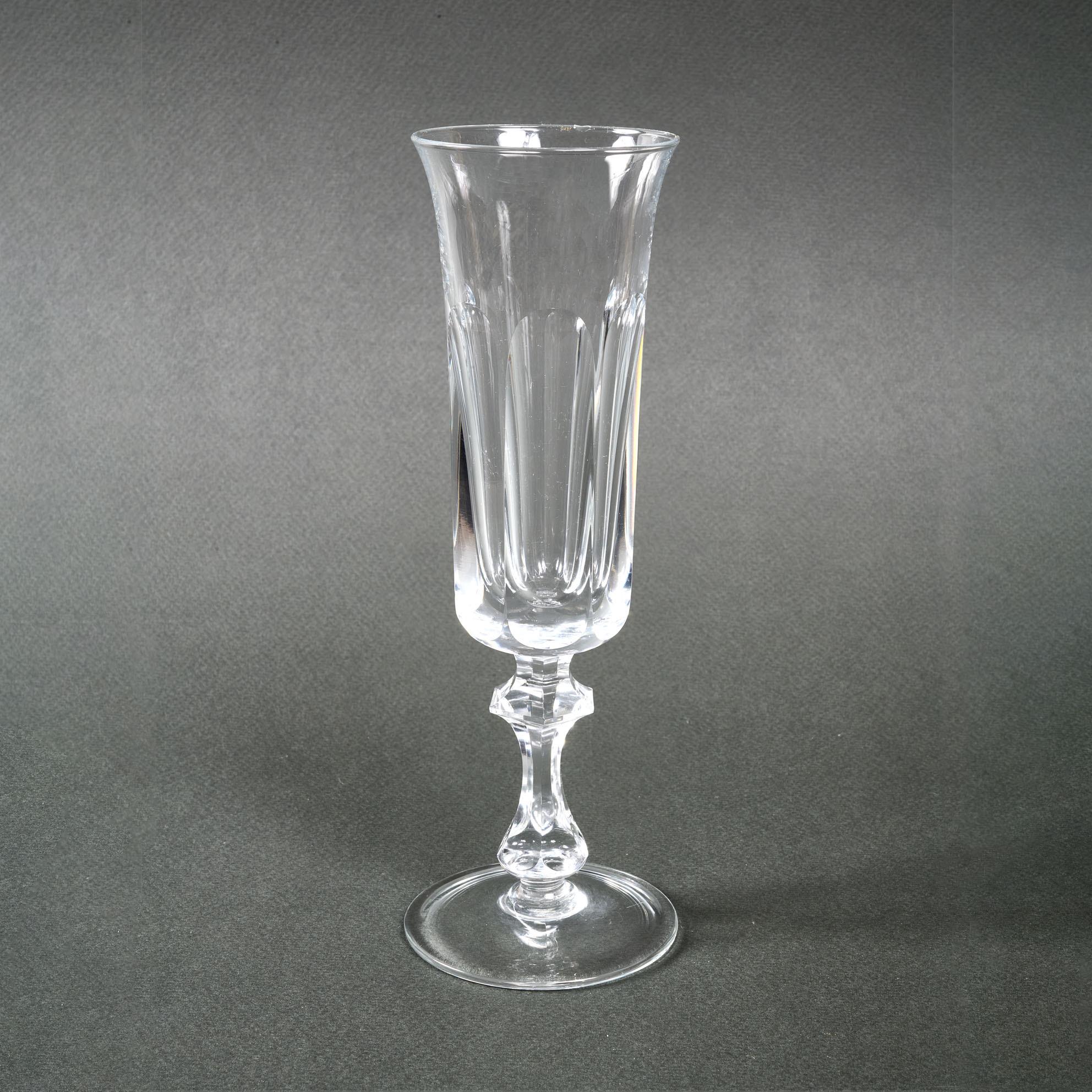 Lot de 6 flûtes à champagne en cristal de Baccarat, d'époque française Bon état - En vente à Roma, IT