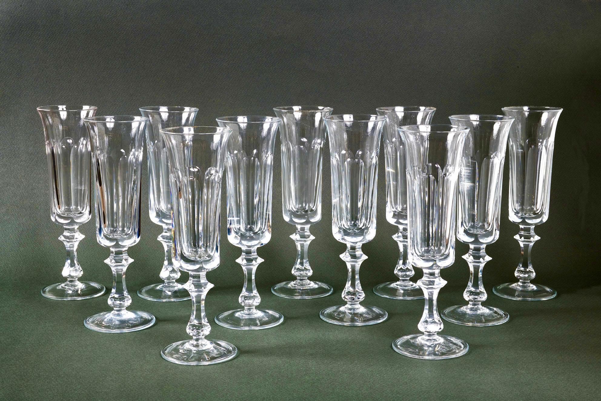 20ième siècle Lot de 6 flûtes à champagne en cristal de Baccarat, d'époque française en vente
