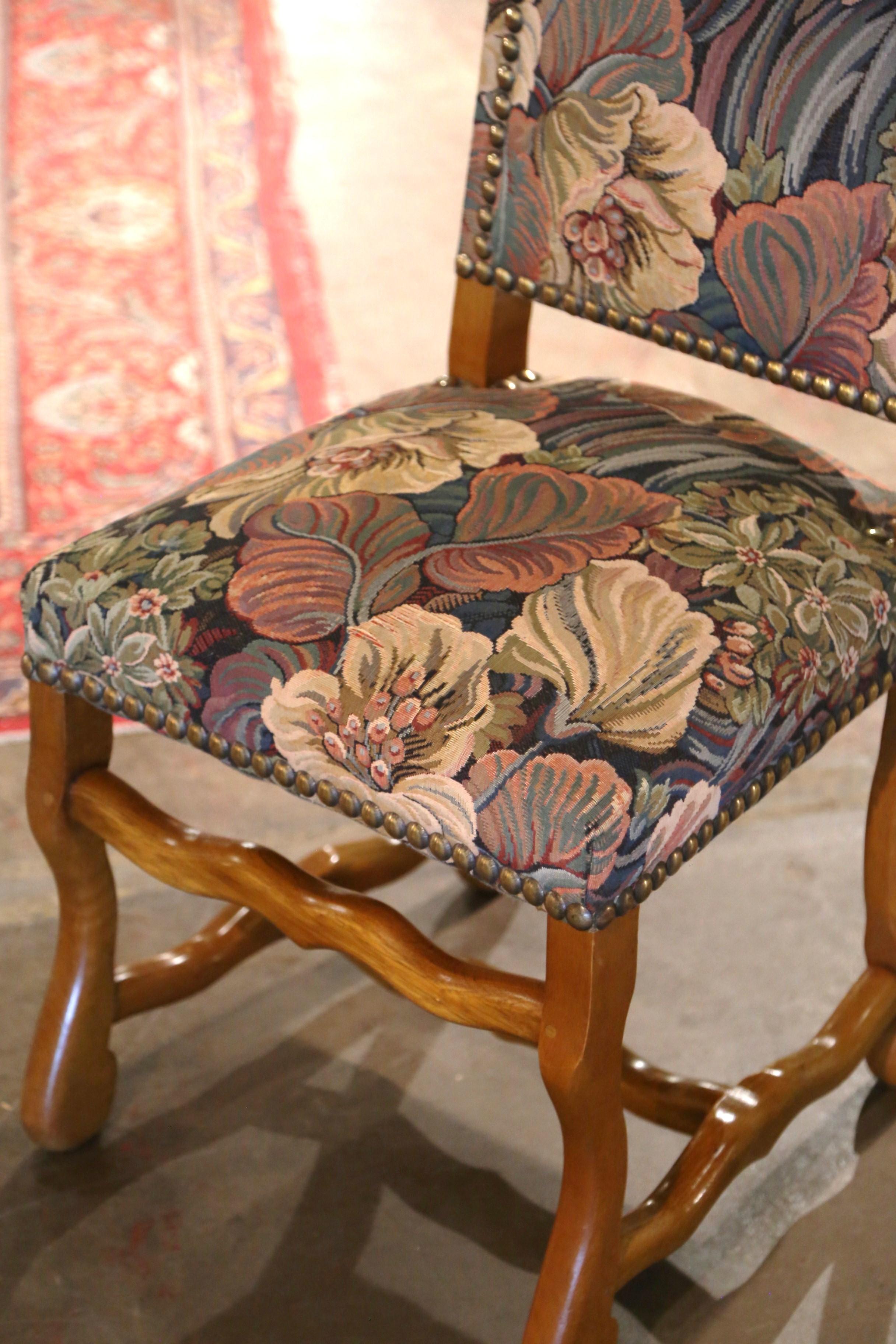 Ensemble de 6 chaises de salle à manger vintage françaises en peau de mouton sculptée avec tapisserie en vente 3