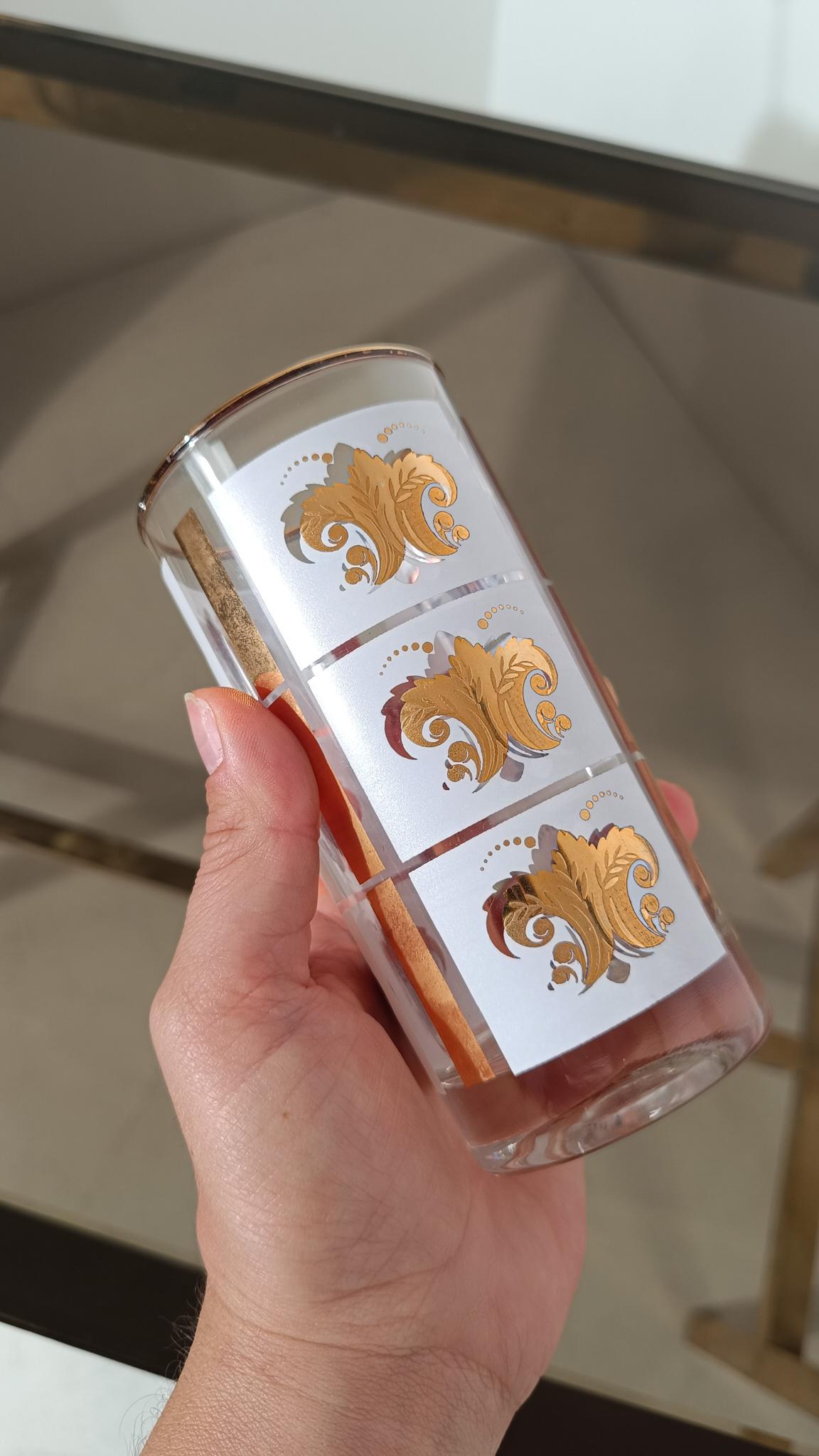 Set of 6 Vintage Highball / Tumbler Glasses with Gold Enameled Florentine Lily For Sale 8