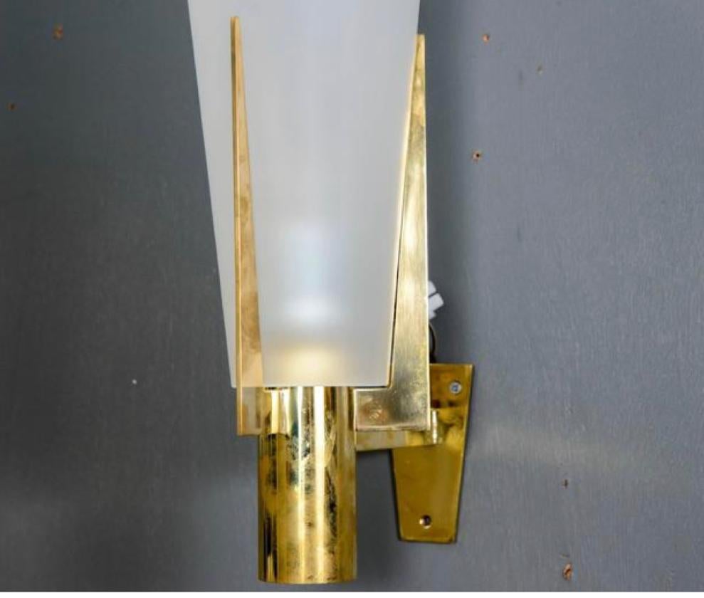 Set of 6 Vintage Italian Modernist Brass & Glass Sconces In Good Condition In New York, NY