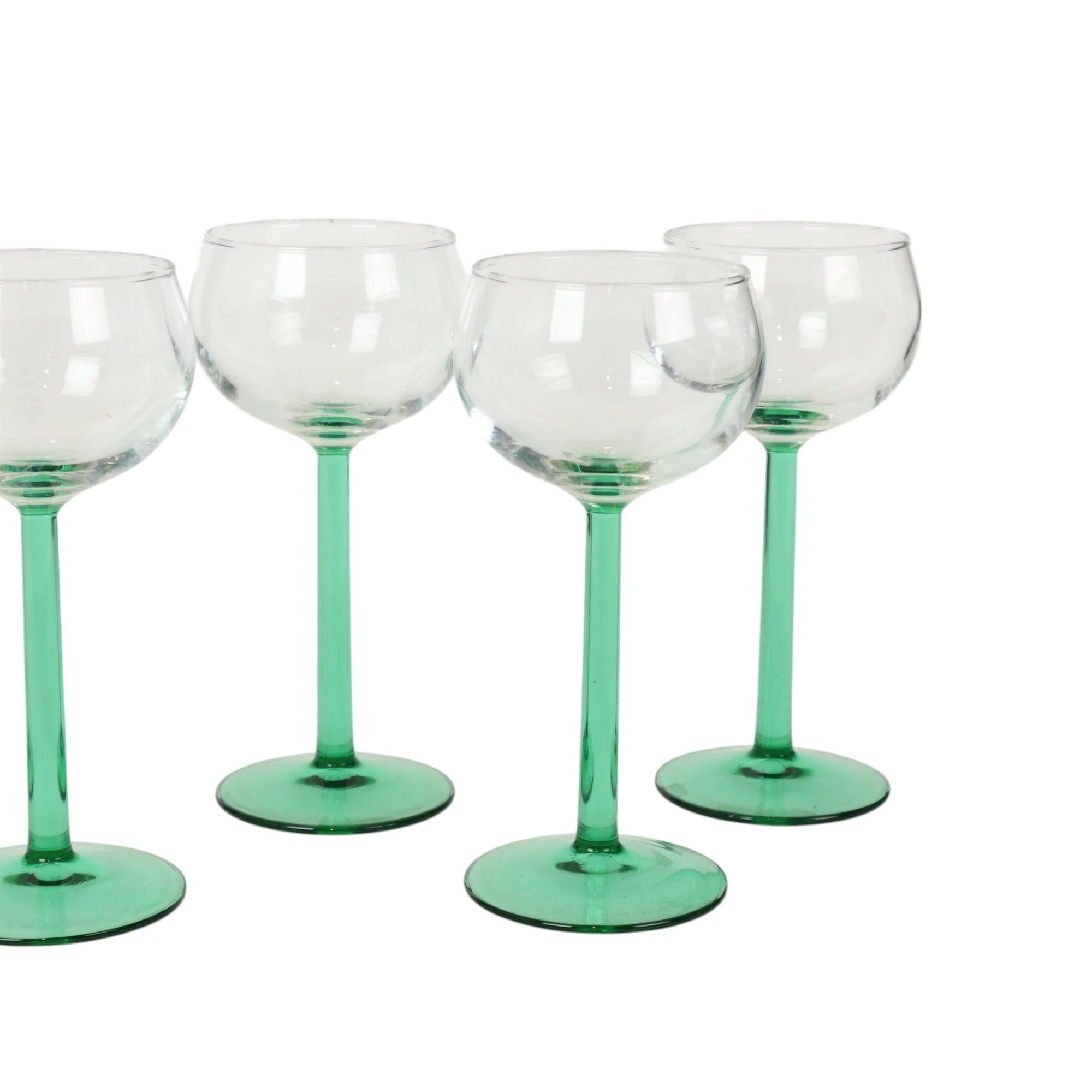 Francese Set di 6 bicchieri da vino vintage Luminarc Alsace con base verde stretta in vendita