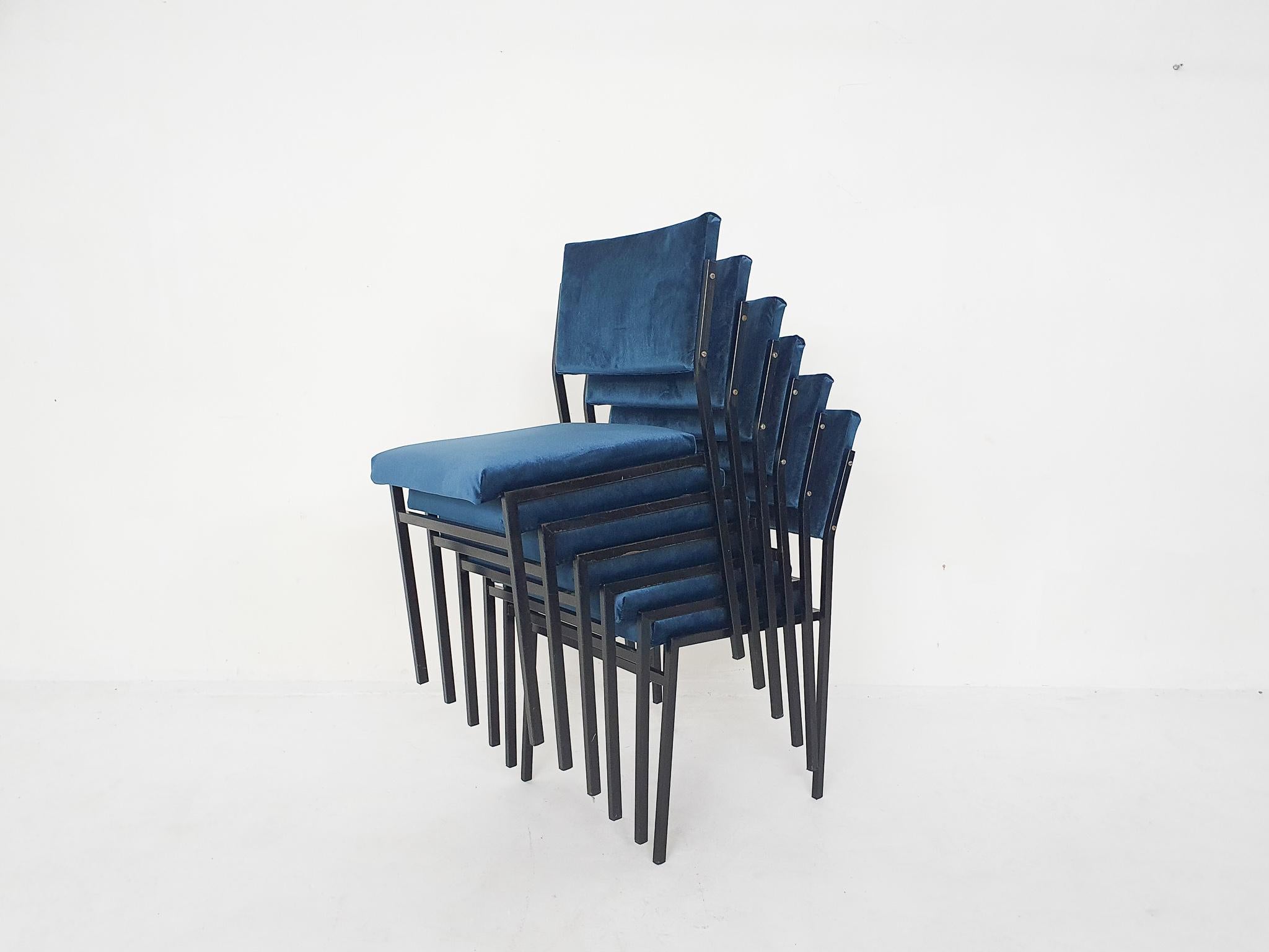 20th Century Set of 6 vintage metal stacking chairs in blue velvet The Netherlands 1960's For Sale