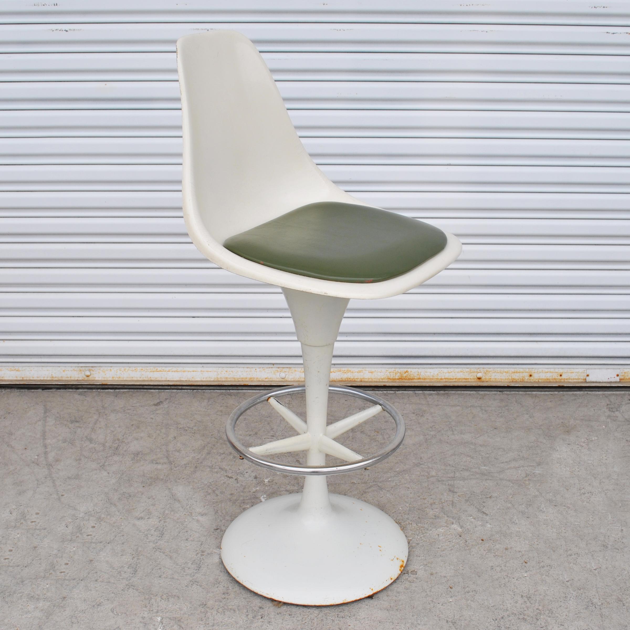 Fiberglass Set of 6 Vintage Midcentury Umanoff Saarinen Style Stools