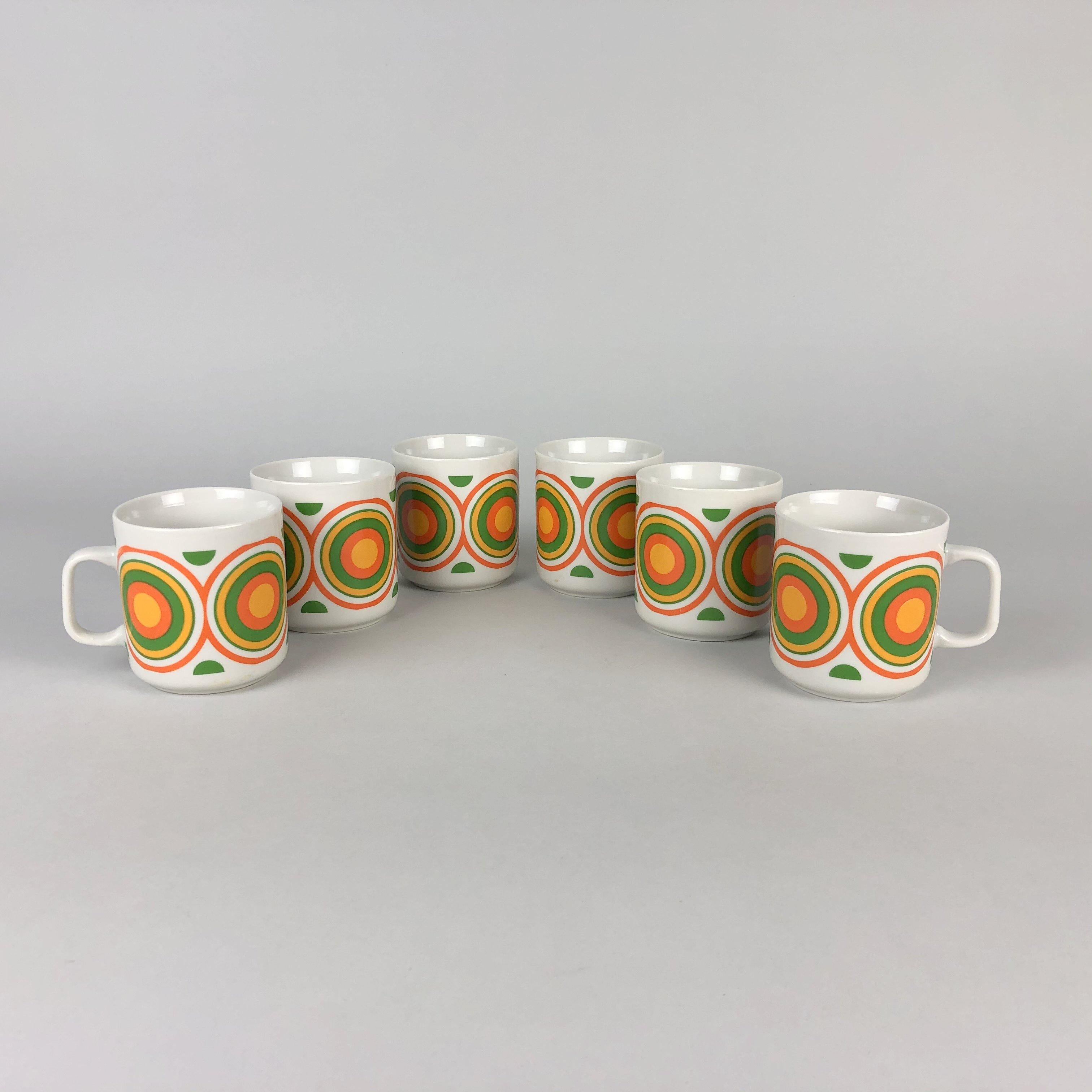 1970s flower pattern mugs