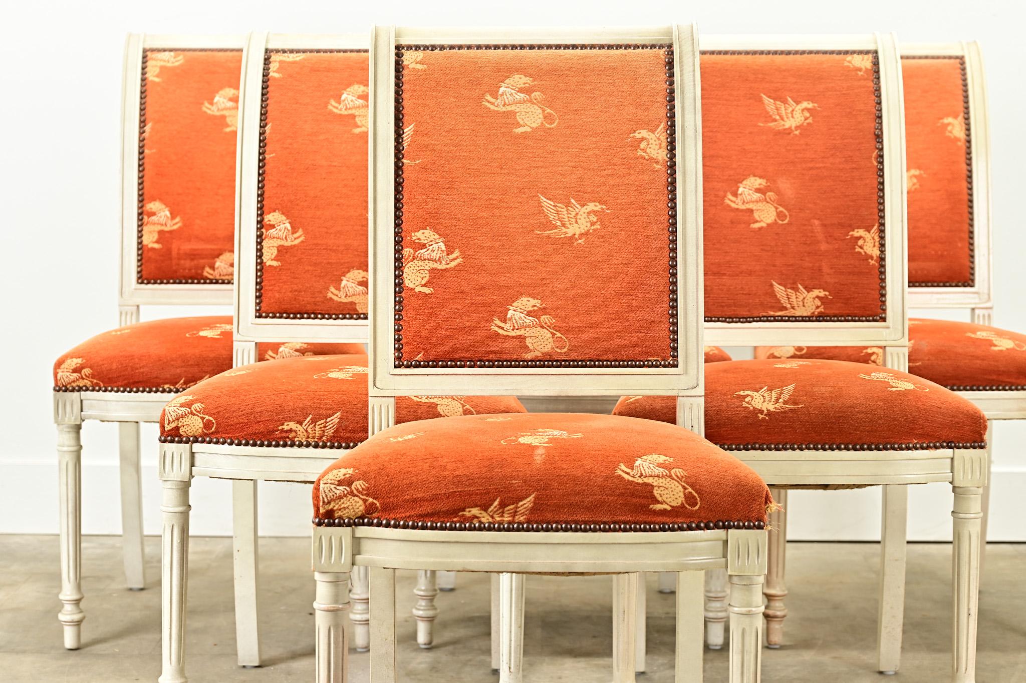Ensemble de 6 chaises de salle à manger peintes vintage Bon état - En vente à Baton Rouge, LA