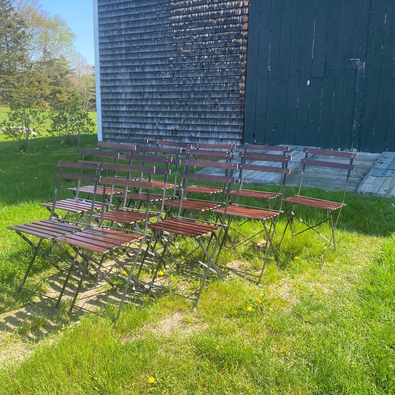 Américain Ensemble de 6 chaises de bar pliables de style parisien vintage, avec autres disponibles en vente
