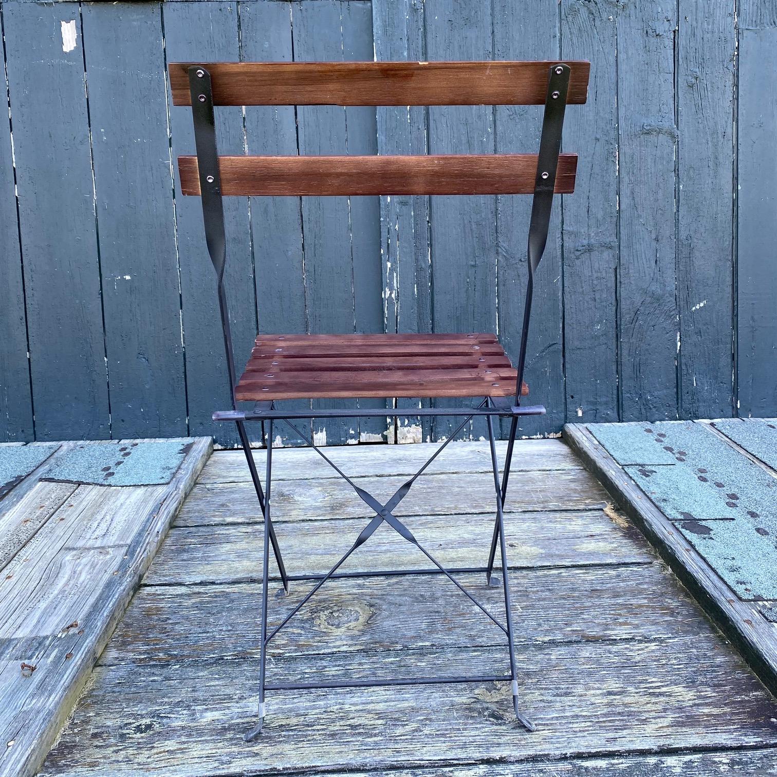Métal Ensemble de 6 chaises de bar pliables de style parisien vintage, avec autres disponibles en vente