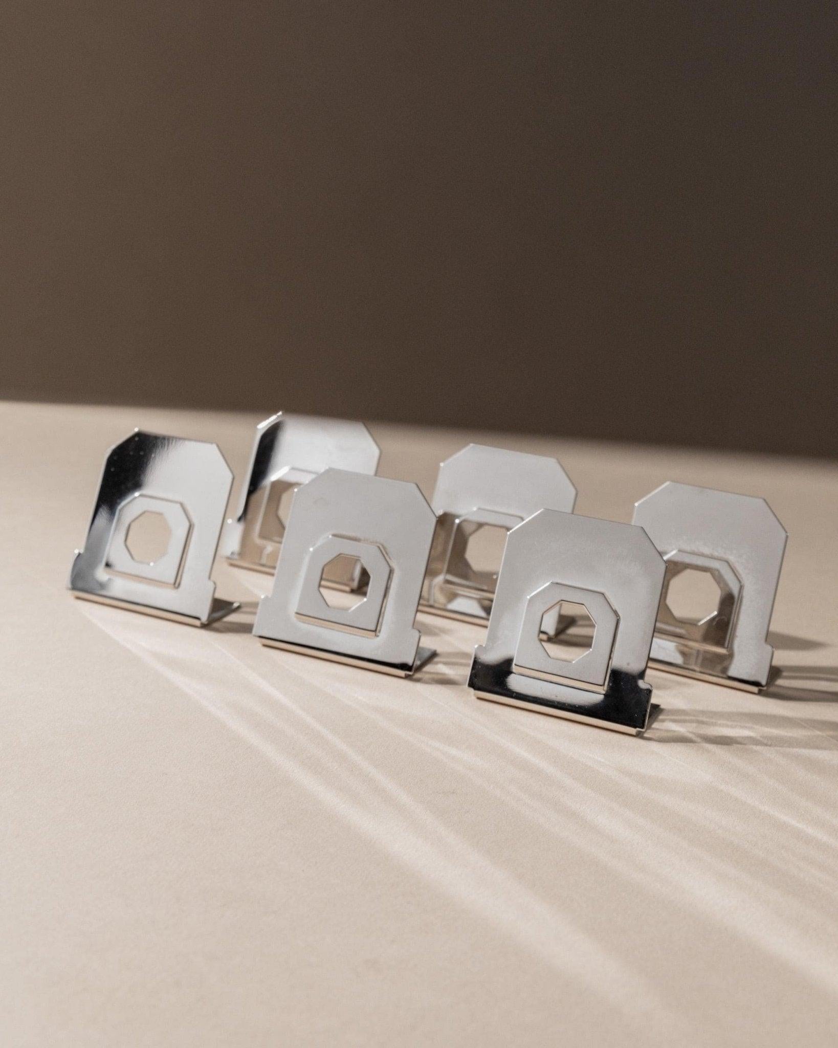 6er Set Vintage Tischkartenhalter Versilbertes zeitloses Design mit Achteck im Zustand „Gut“ im Angebot in Montecalvoli, IT