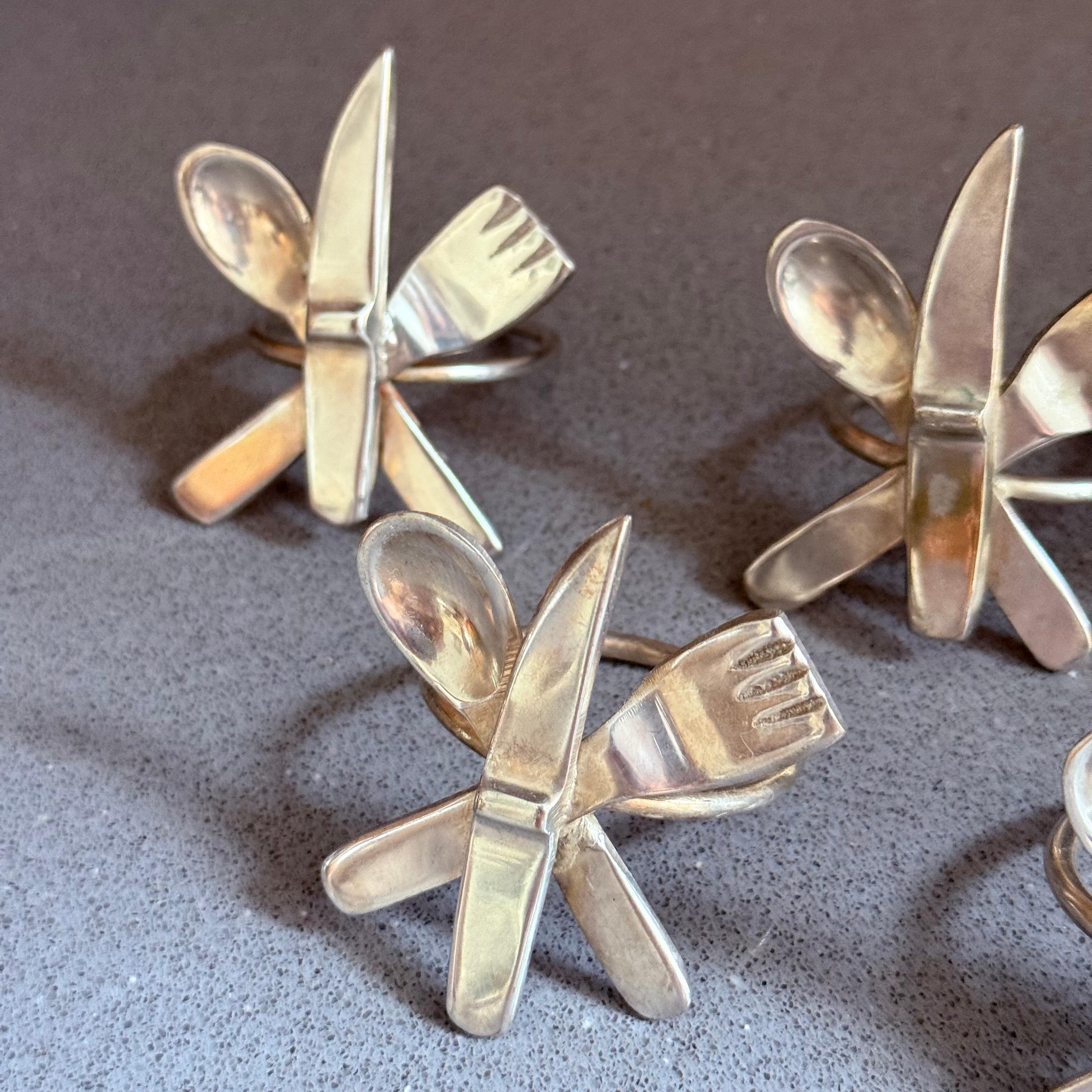 6er-Set Vintage versilberte Serviettenringe im Besteck-Design Gabel, Messer Löffel (Metall) im Angebot