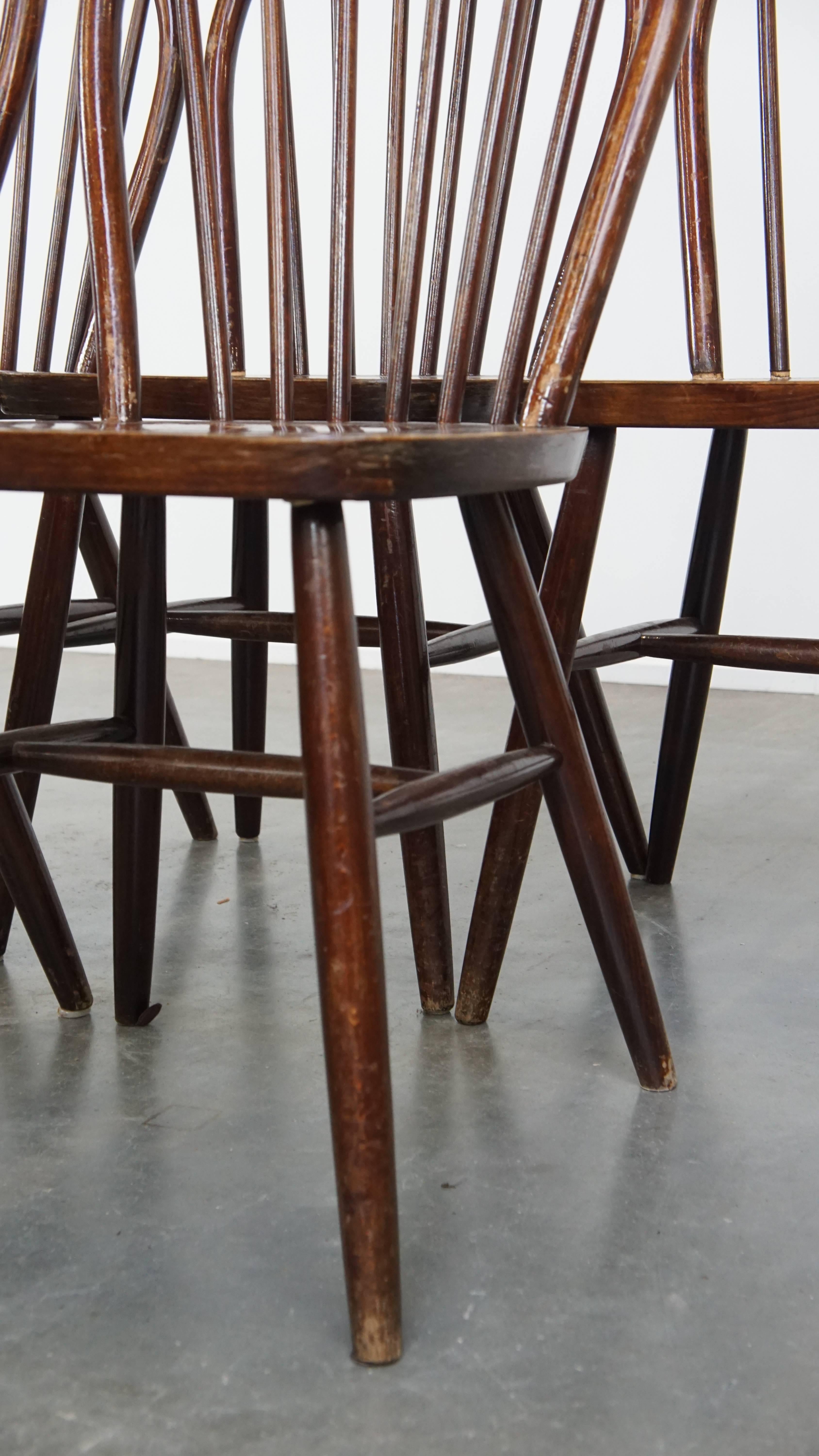 Set of 6 Vintage Wooden Windsor Spindle Chairs from the 1970s For Sale 4