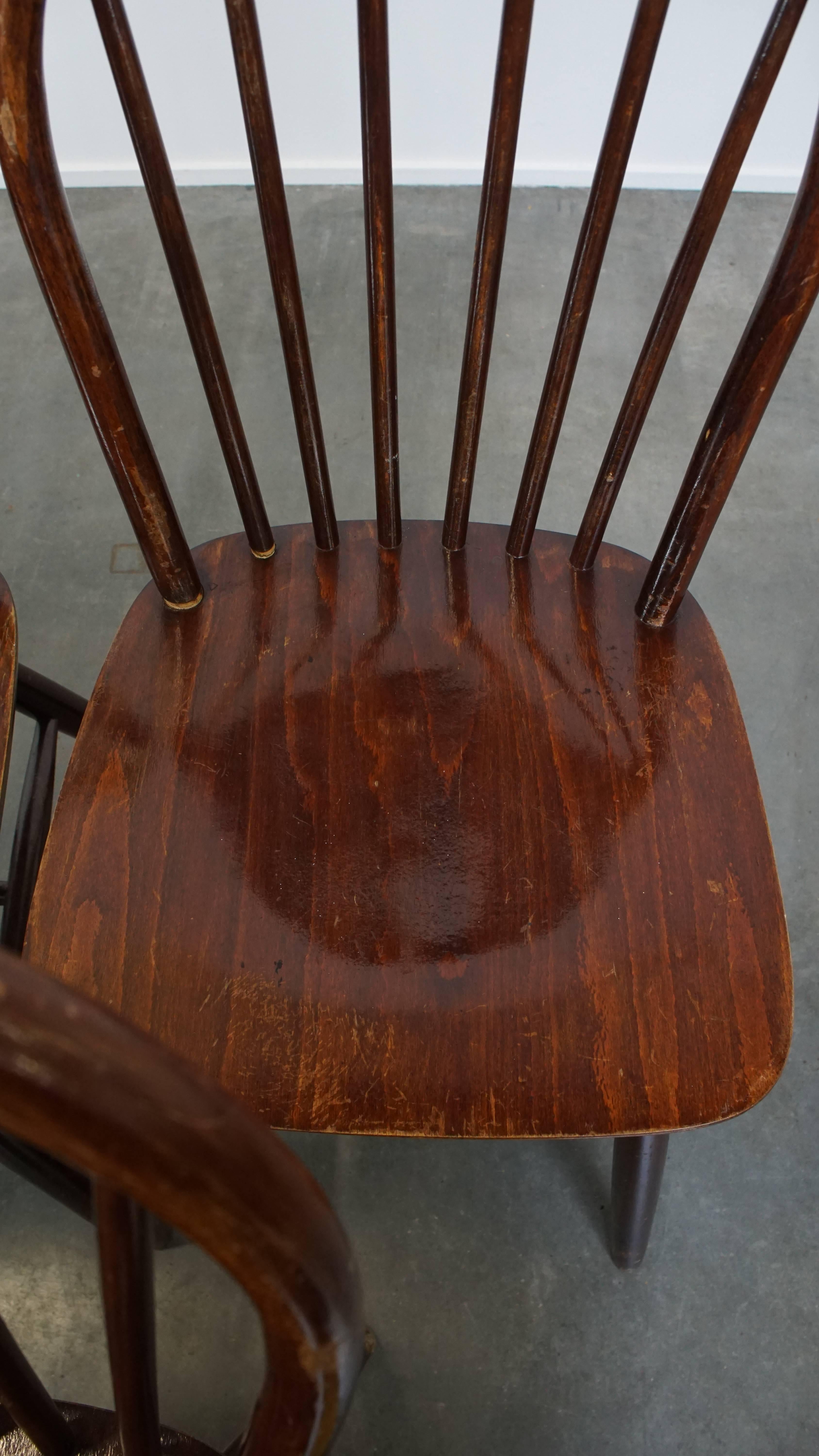 Set of 6 Vintage Wooden Windsor Spindle Chairs from the 1970s For Sale 1