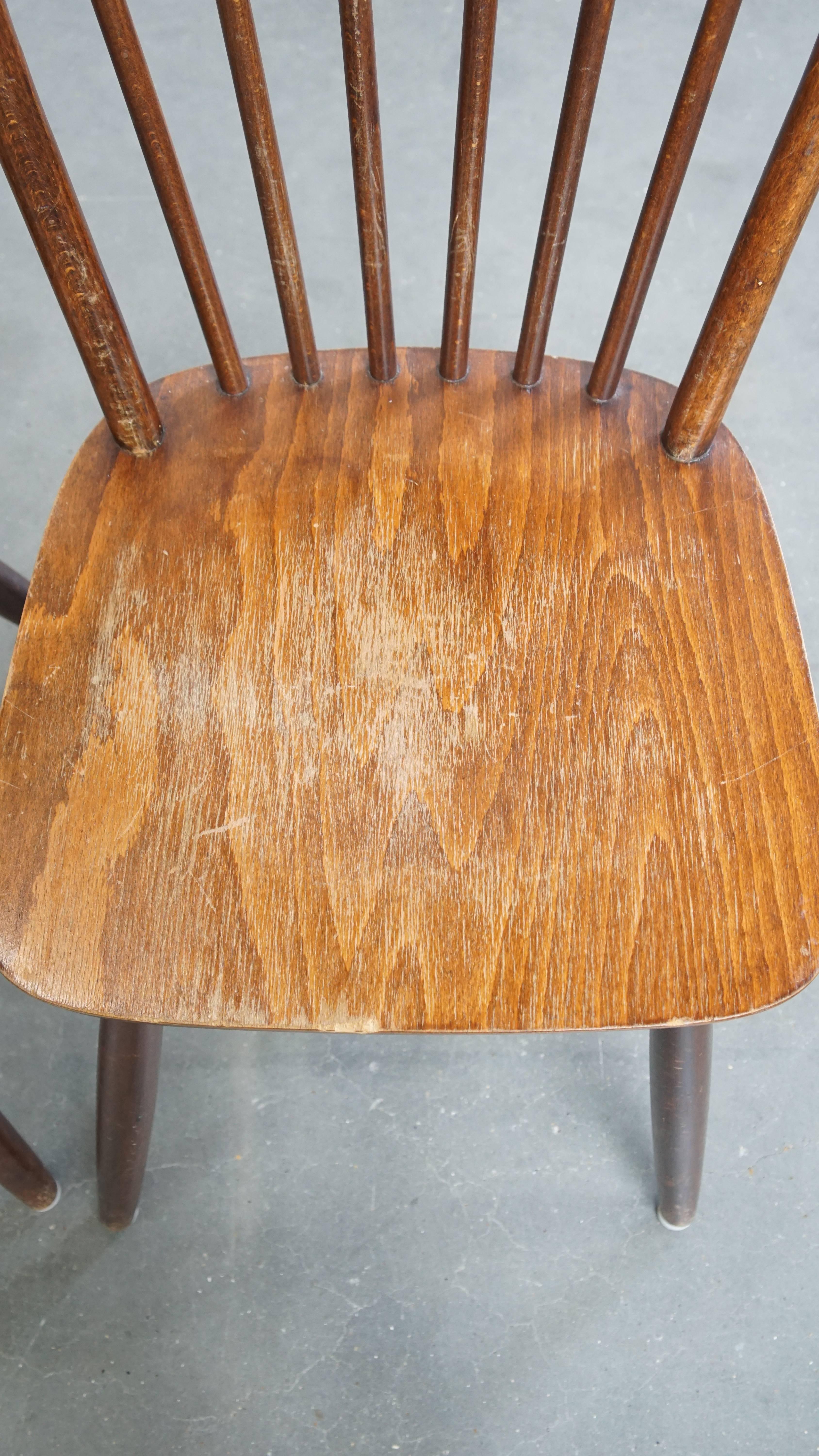 Ensemble de 6 chaises Windsor en bois de style anglais des années 1970 en vente 4